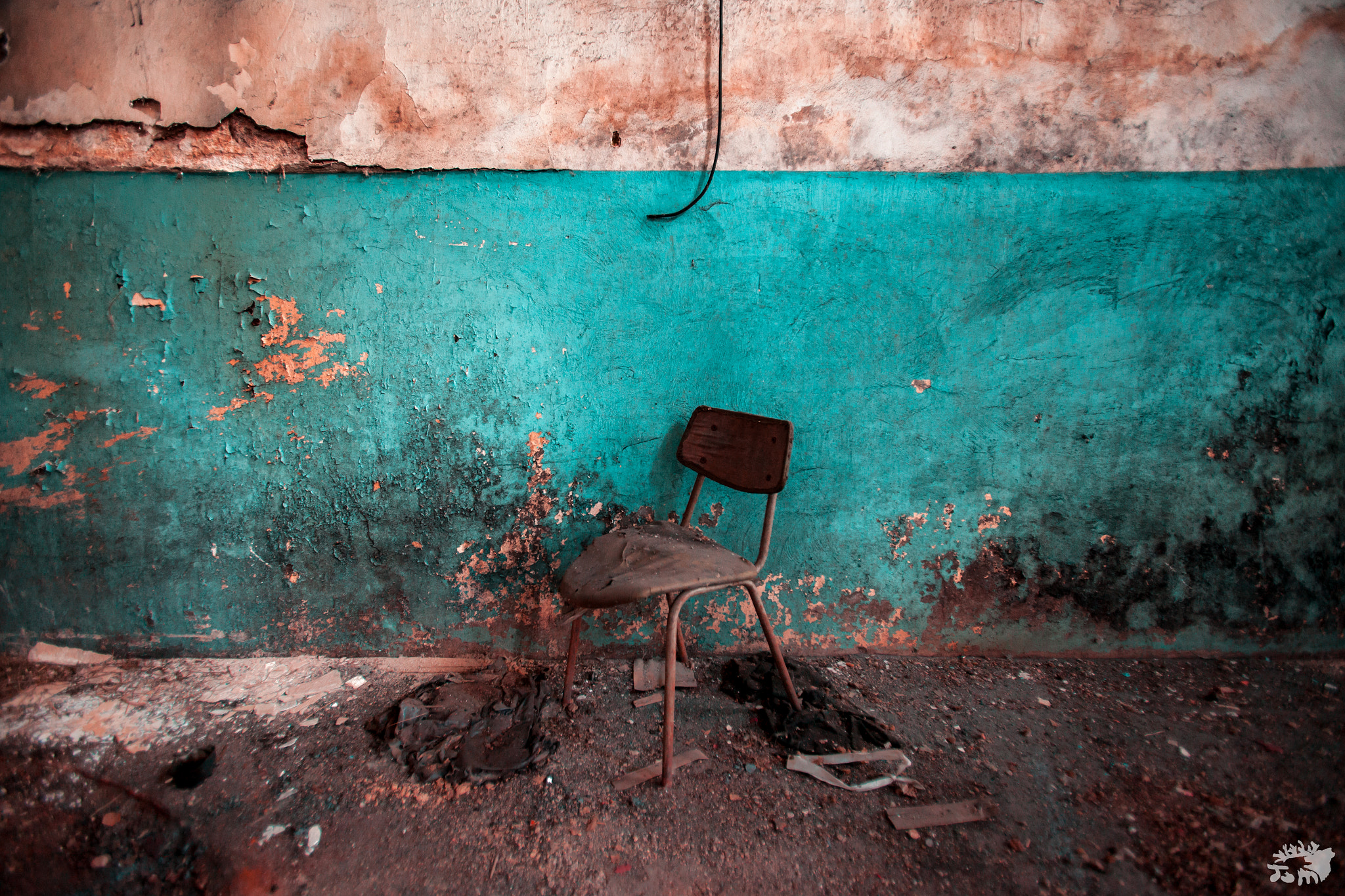 Canon EF 16-35mm F2.8L USM sample photo. Chair photography