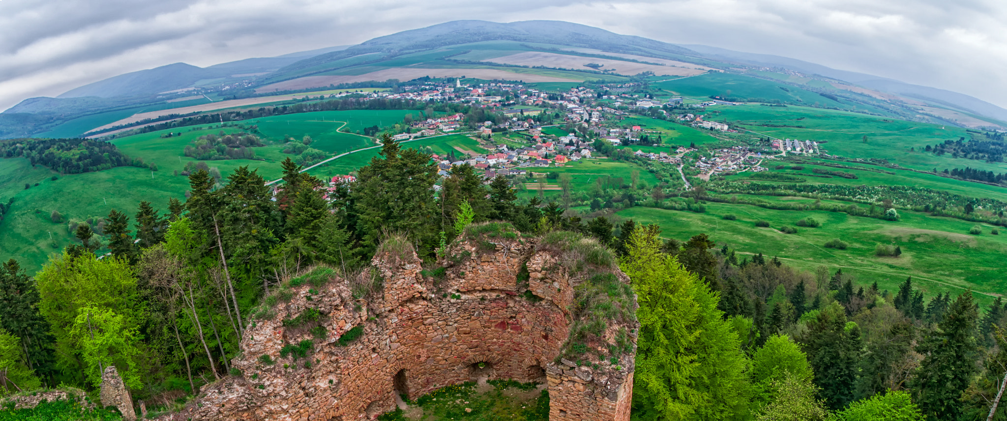 HD Pentax DA 15mm F4 ED AL Limited sample photo. Makovica castle photography