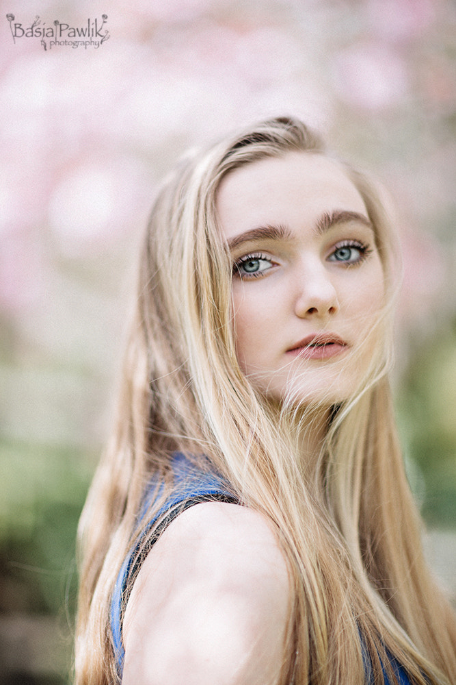 Canon EOS 6D + Canon EF 85mm F1.2 sample photo. Becky photography