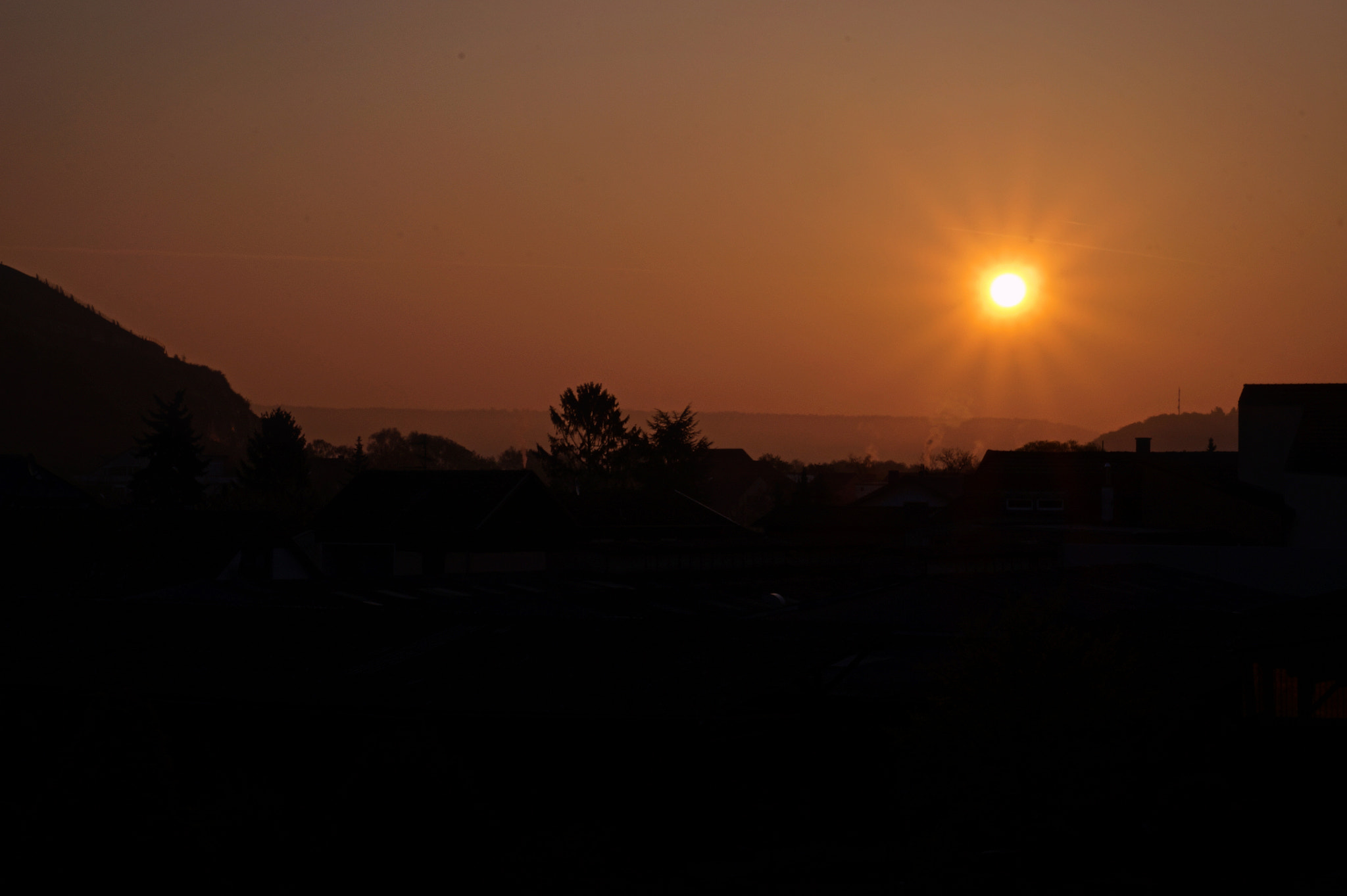 Sony FE 28-70mm F3.5-5.6 OSS sample photo. Sunrise photography