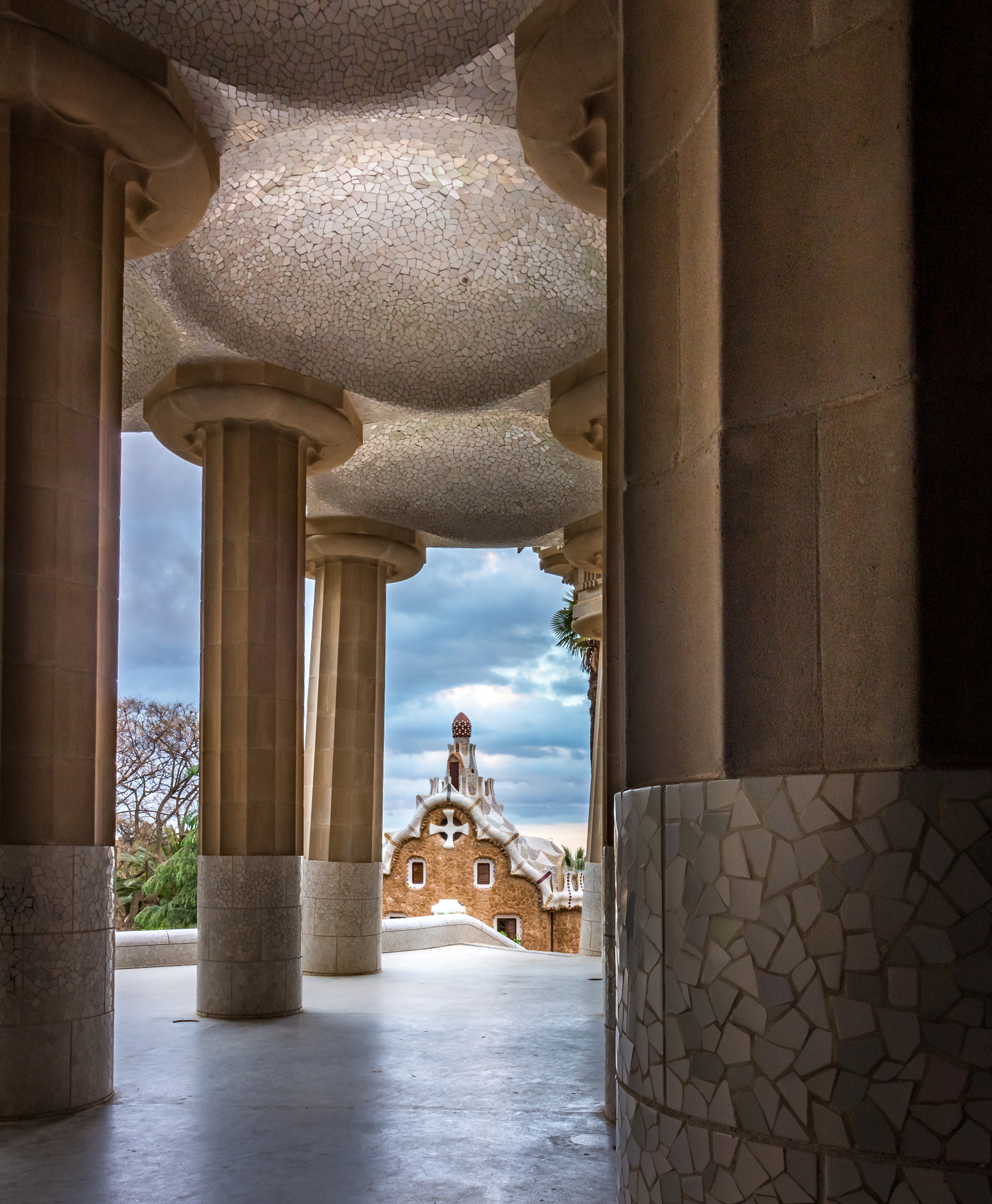 Canon EF-S 10-18mm F4.5–5.6 IS STM sample photo. Park güell, barcelona, spain photography