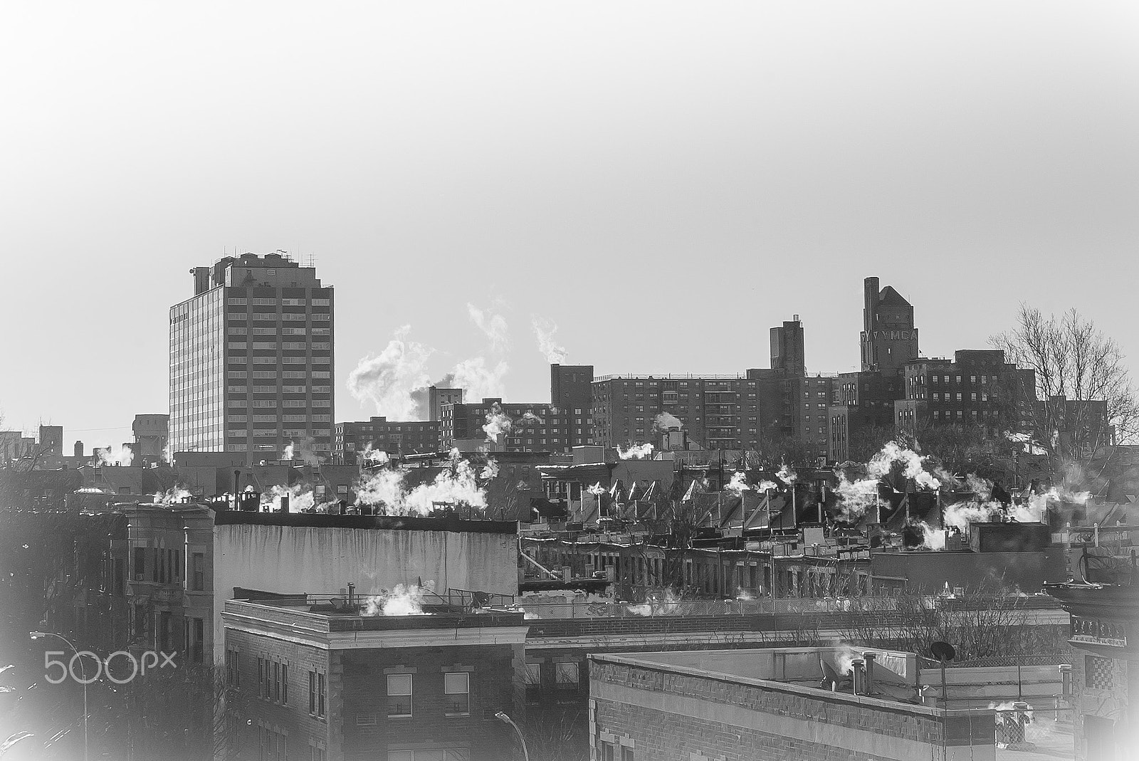 Sony a7S + Sony FE 24-240mm F3.5-6.3 OSS sample photo. Ny harlem steam photography