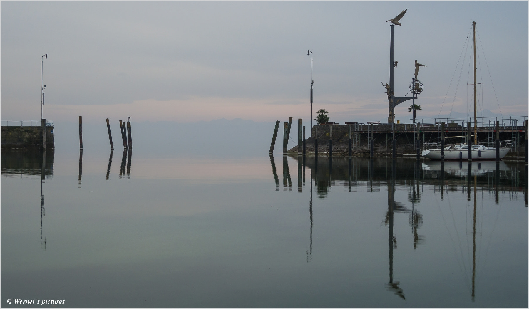 Olympus OM-D E-M10 + Tamron 14-150mm F3.5-5.8 Di III sample photo. Morning light in meersburg, lake constance photography