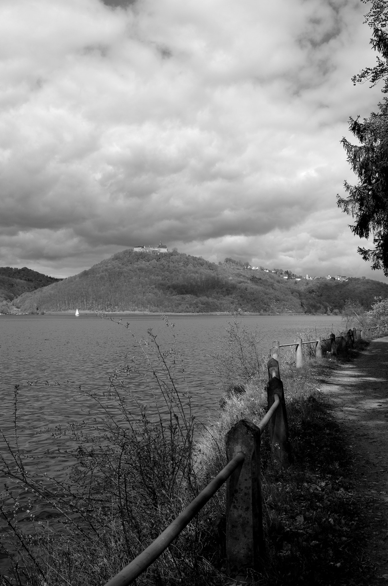 Pentax K-5 II sample photo. Edersee mit schloss waldeck photography