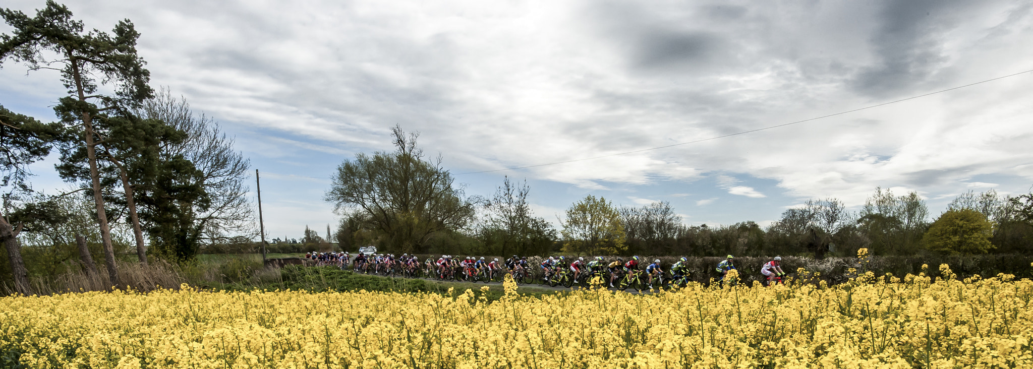 Nikon D3 + Nikon AF-S Nikkor 20mm F1.8G ED sample photo. An english cycle race photography