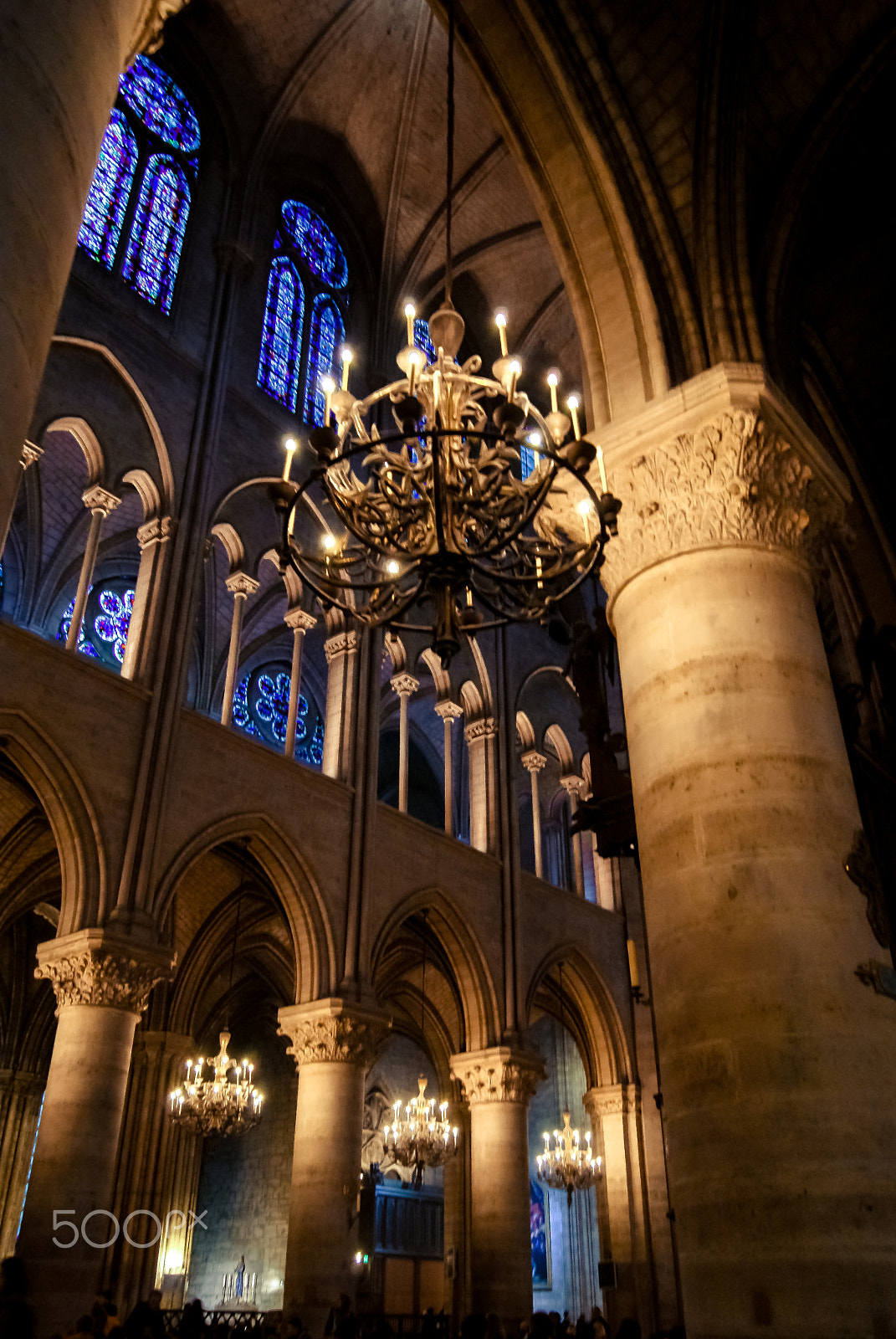 Sony Alpha DSLR-A230 + Sony DT 18-55mm F3.5-5.6 SAM II sample photo. Sacredness. play of light in notre dame photography