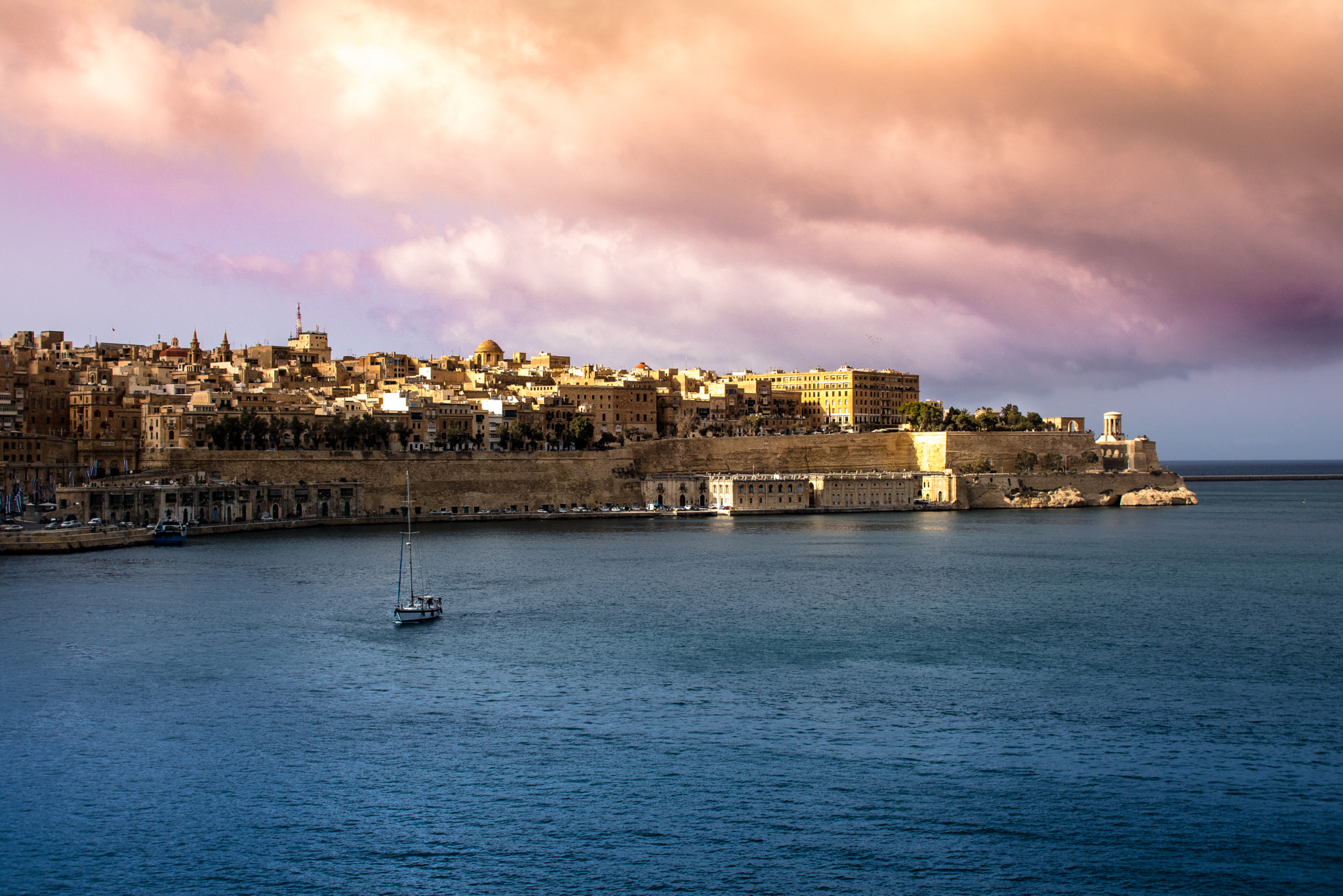 Sigma 30mm F1.4 EX DC HSM sample photo. A view of valletta from senglea photography