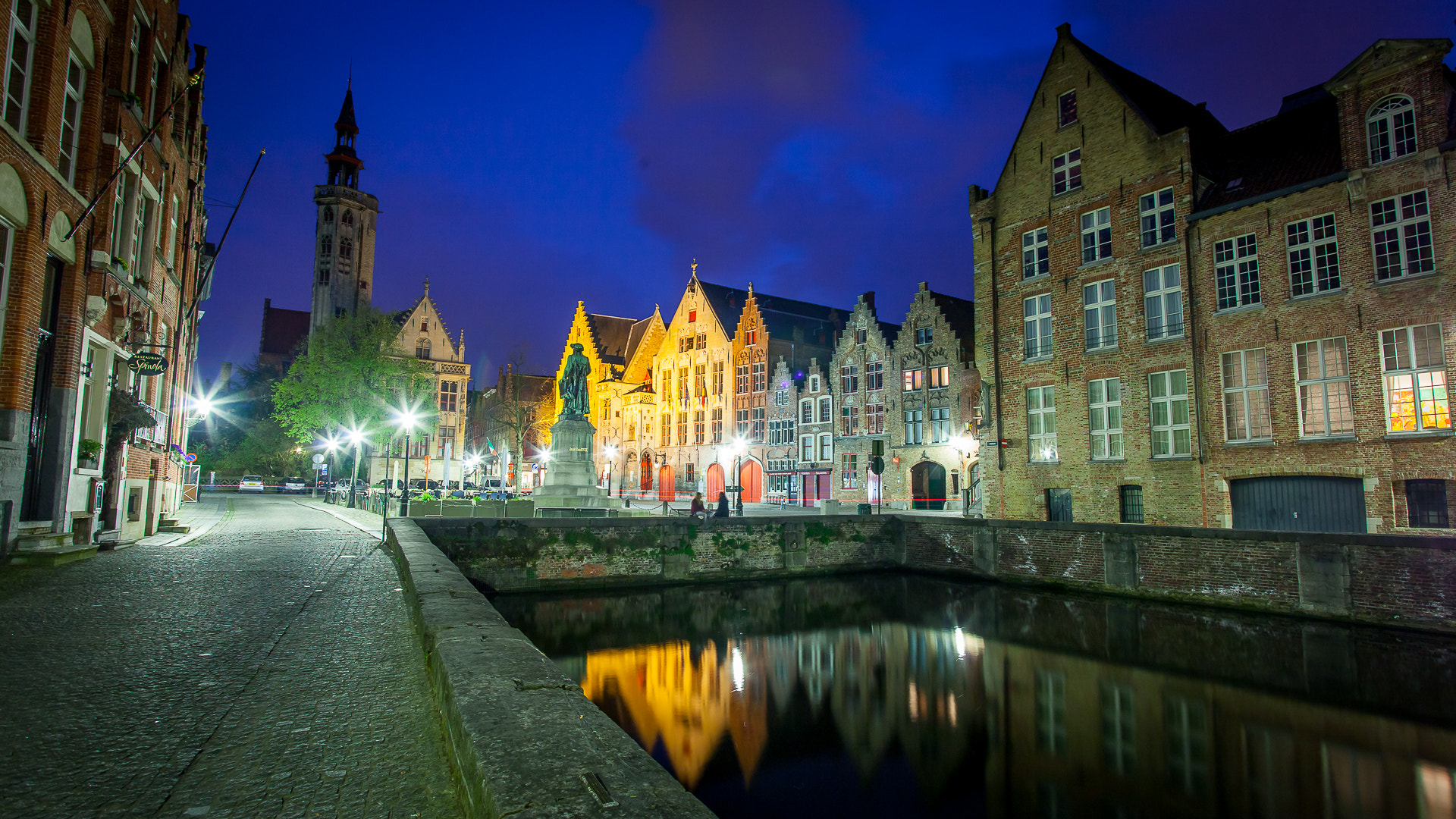 Sigma 17-35mm f/2.8-4 EX DG Aspherical HSM sample photo. Brugge harbor photography