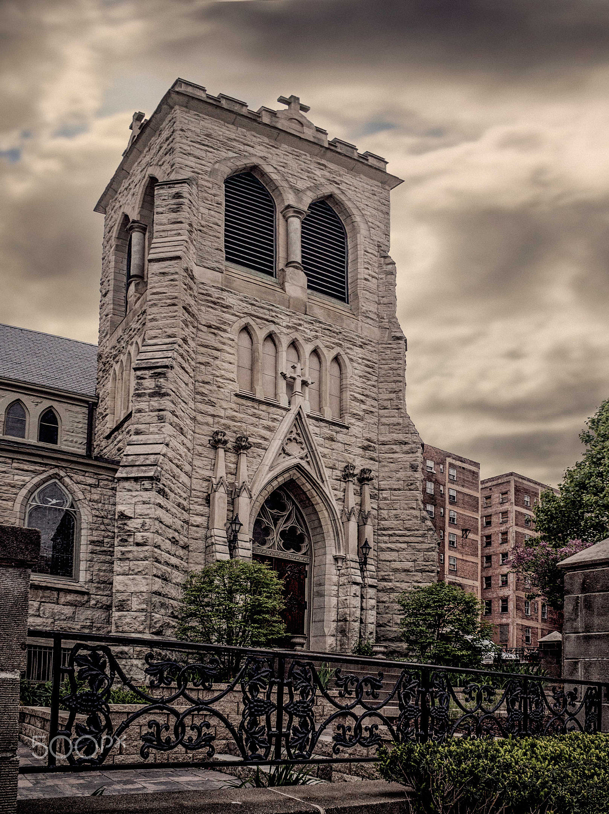 Sony Alpha NEX-3N + Sony E 16mm F2.8 sample photo. Trinity episcopal cathedral photography