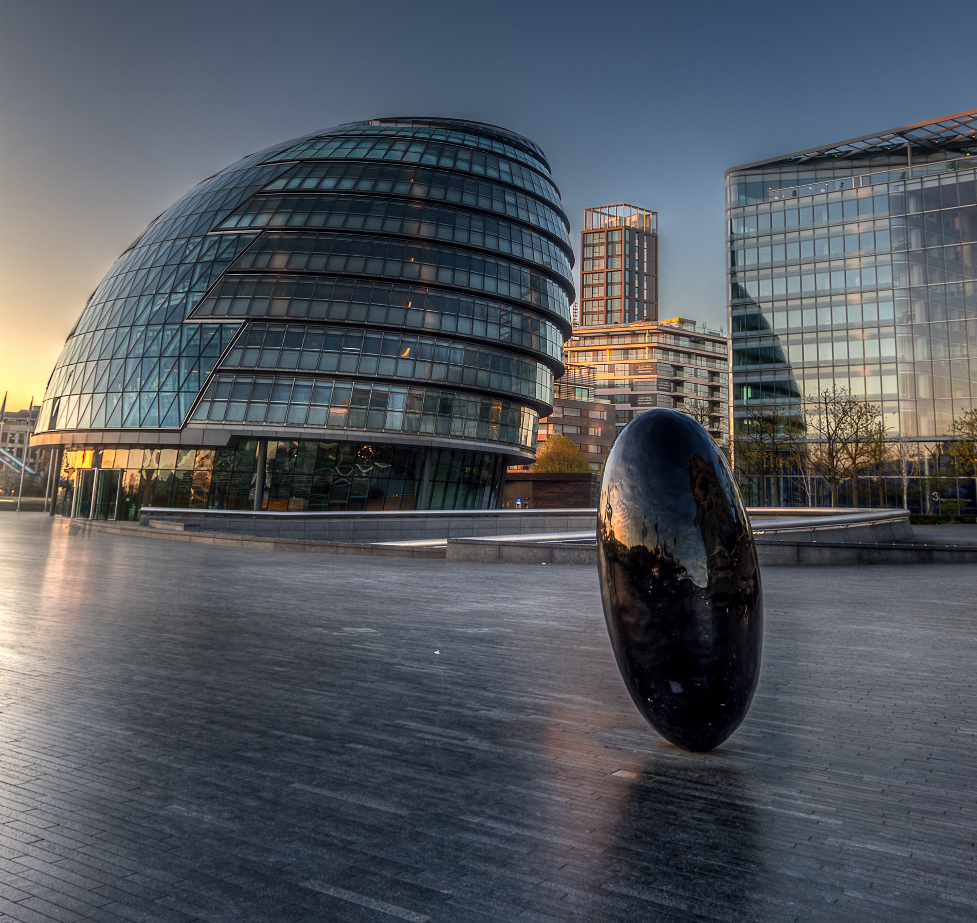 Sigma 10-20mm F3.5 EX DC HSM sample photo. London city hall photography