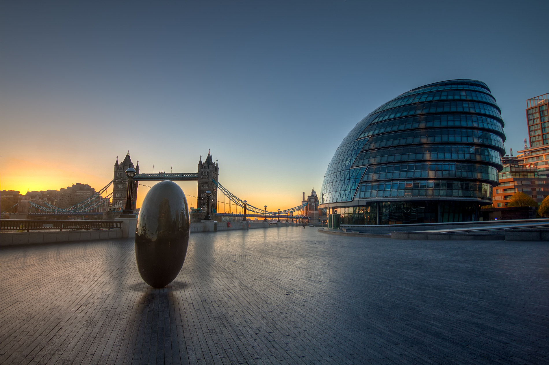 Sigma 10-20mm F3.5 EX DC HSM sample photo. City hall by sunrise photography
