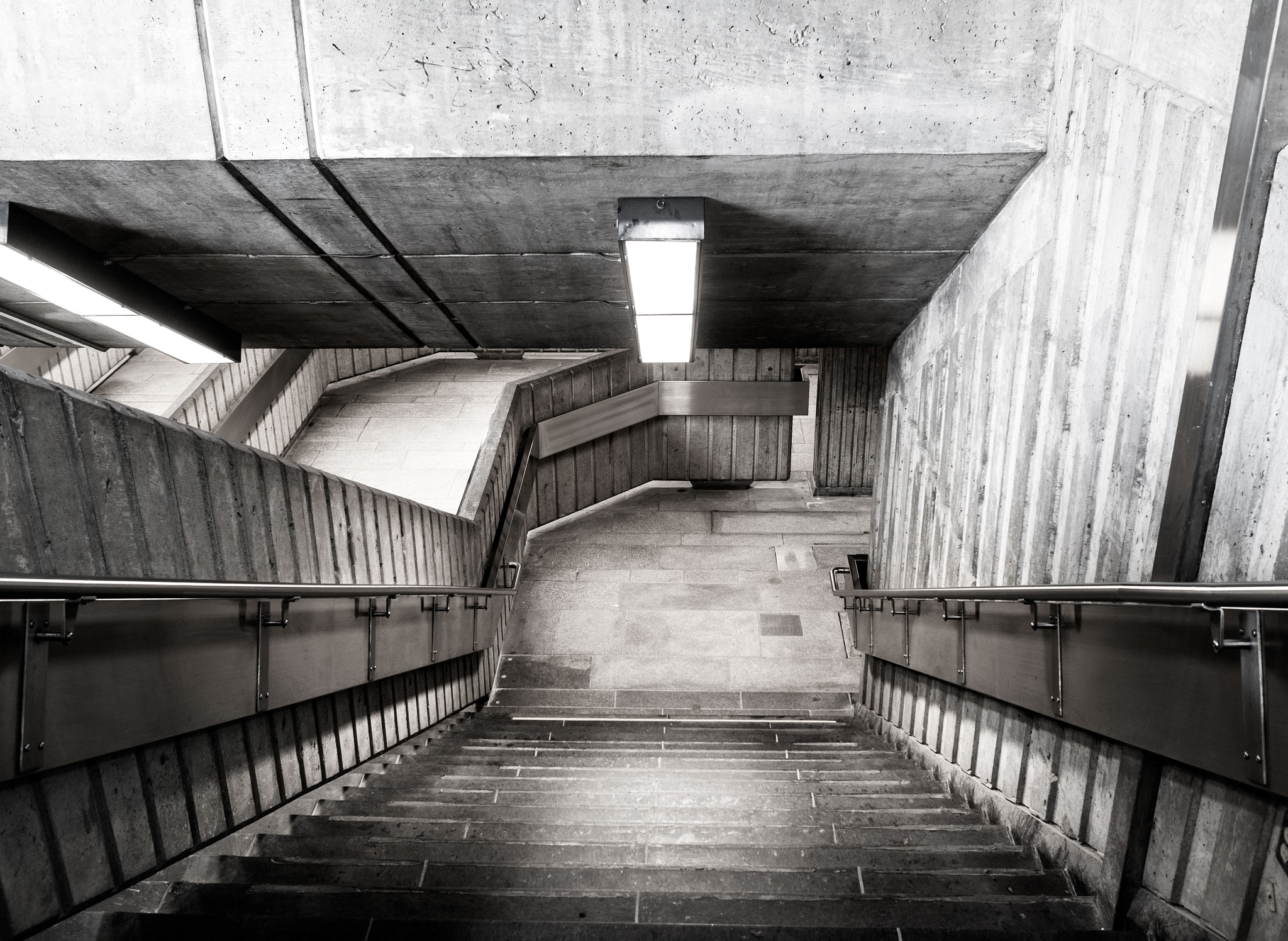 Olympus OM-D E-M5 II + Olympus M.Zuiko Digital 17mm F1.8 sample photo. Stairway photography