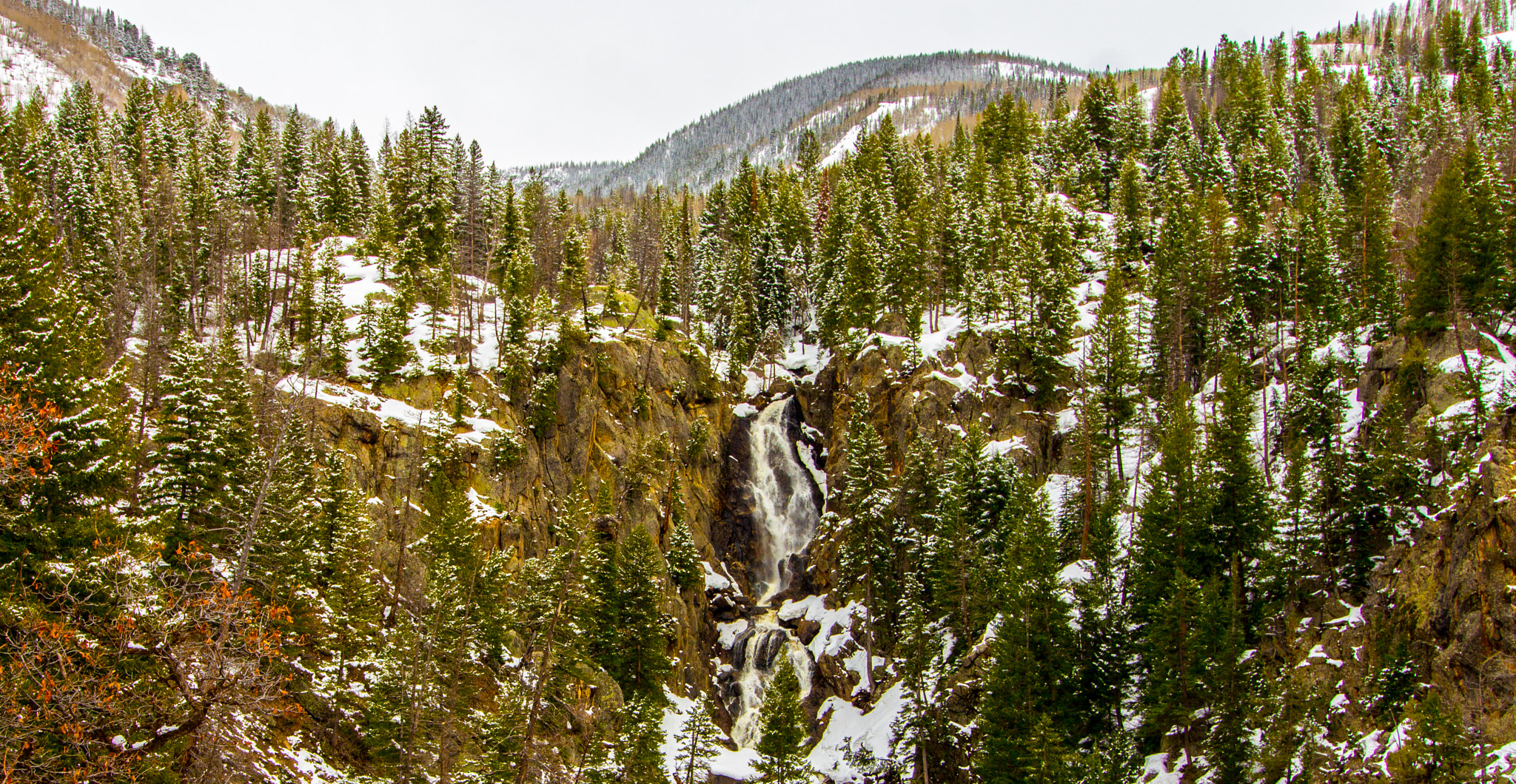 Canon EOS M + Canon EF-S 10-18mm F4.5–5.6 IS STM sample photo. Fish creek falls photography