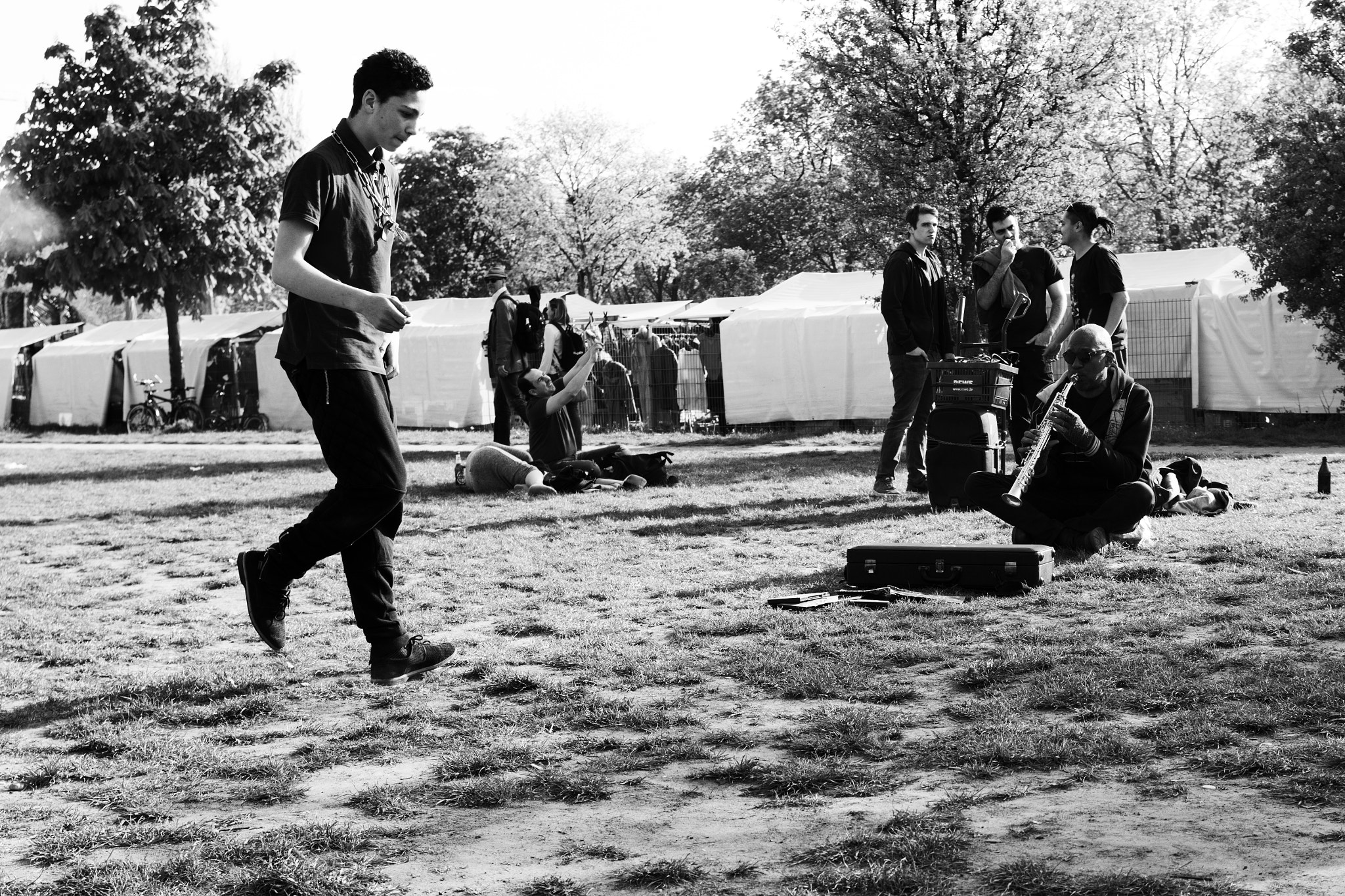 Sigma 17-70mm F2.8-4 DC Macro OS HSM | C sample photo. Dancing in the park photography