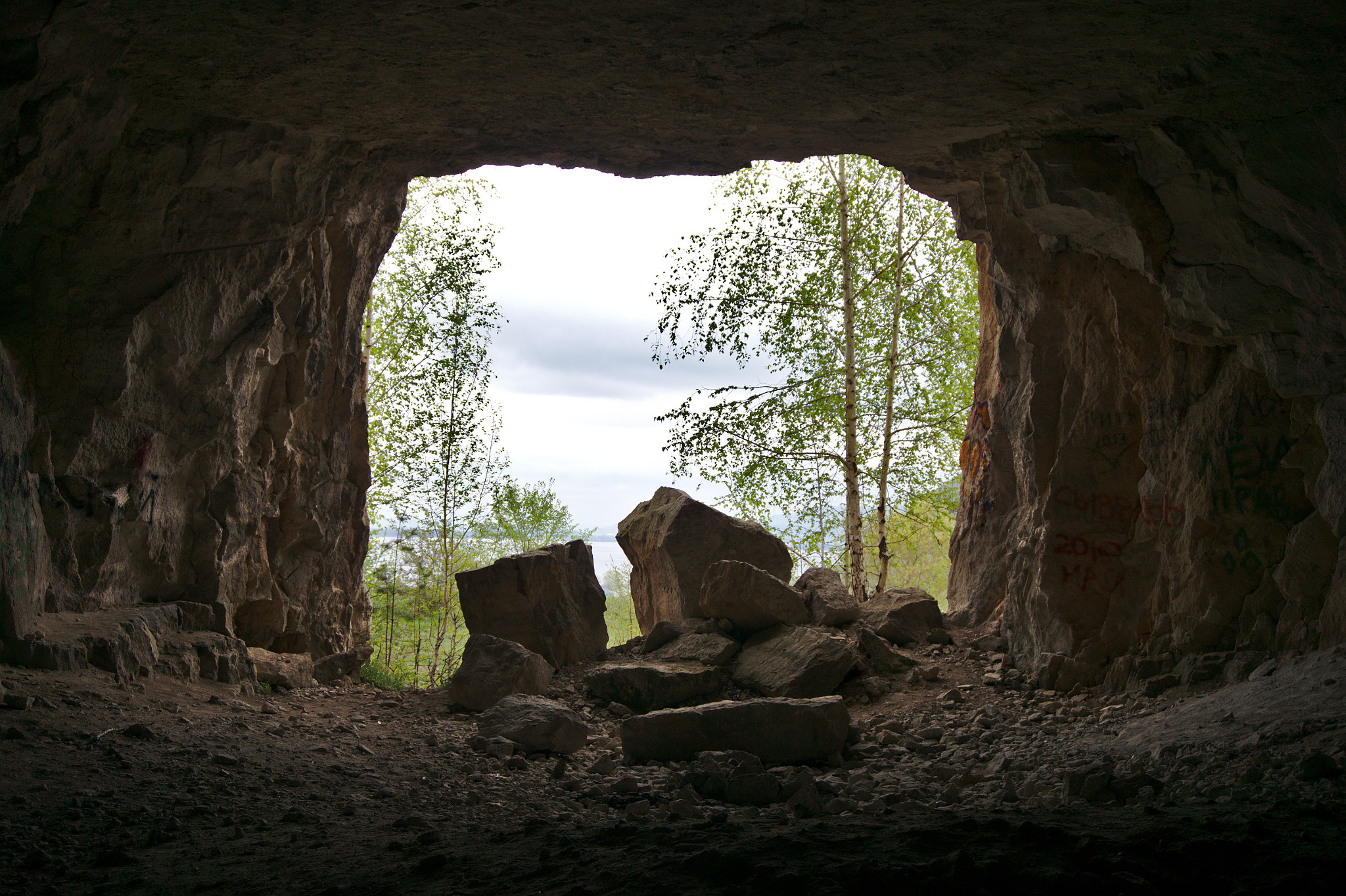 Sony E 16-50mm F3.5-5.6 PZ OSS sample photo. Cave photography