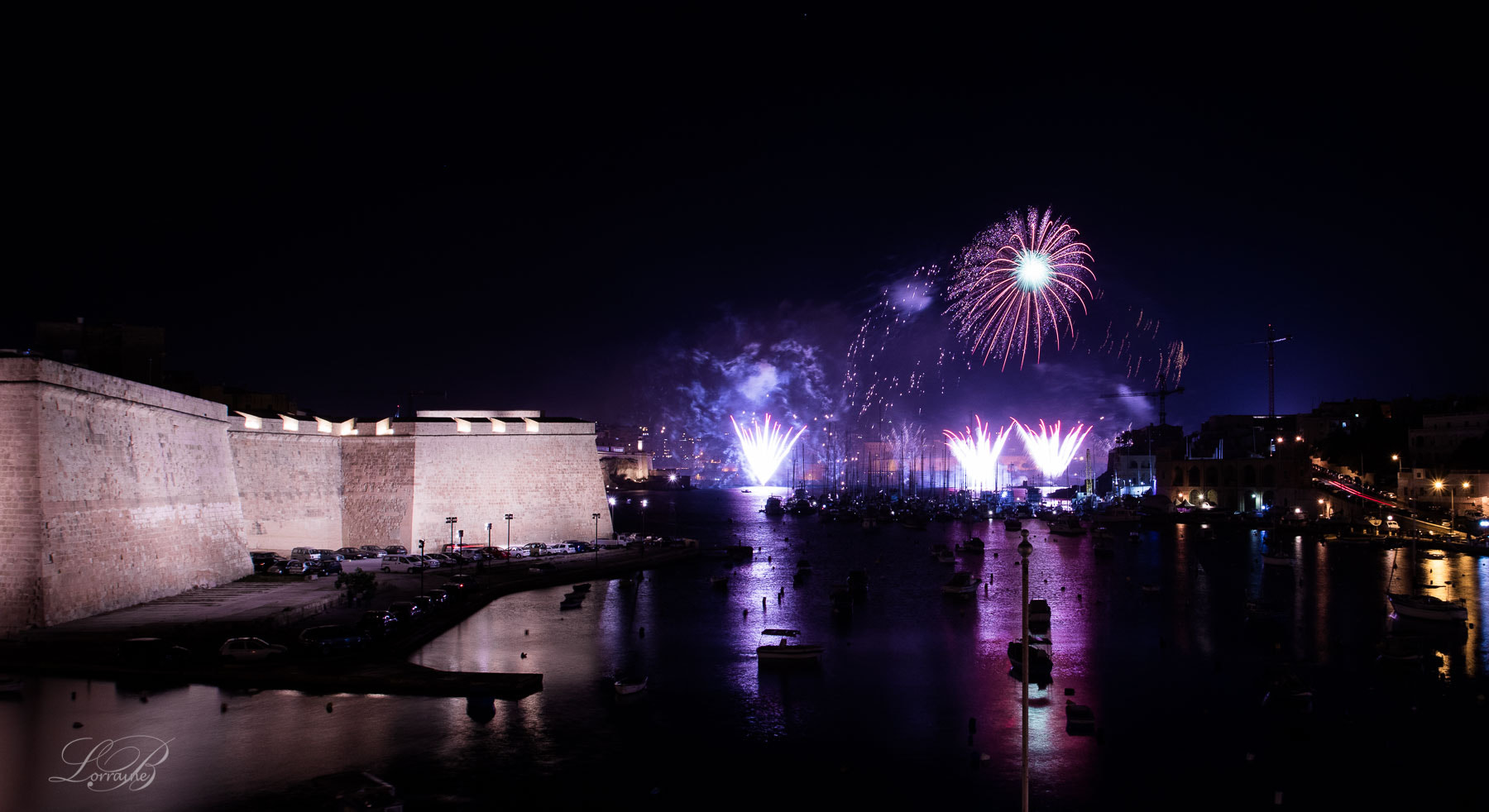 Canon EOS 5DS R + Canon EF 16-35mm F2.8L USM sample photo. Malta international firework festival photography