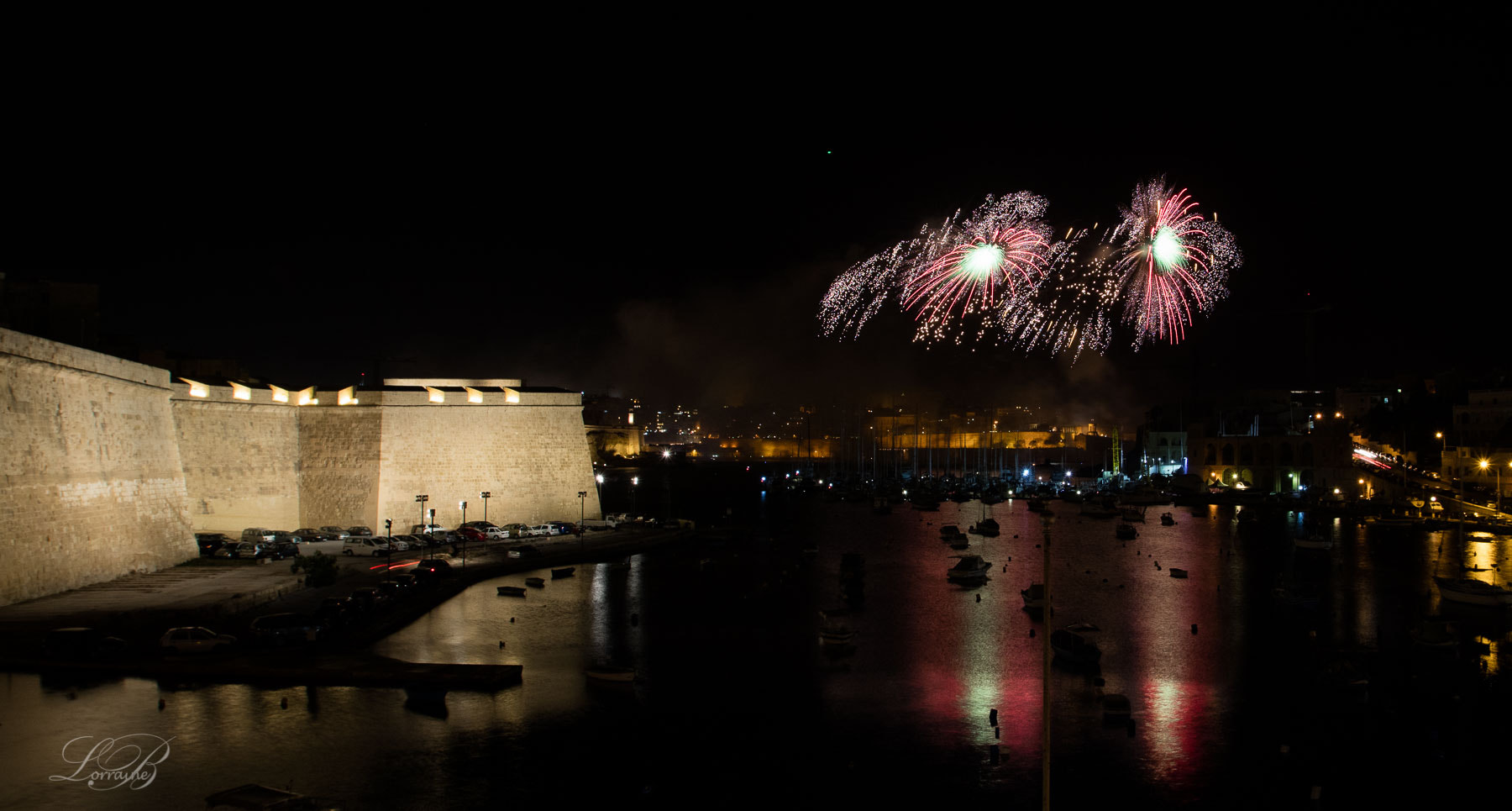 Canon EOS 5DS R + Canon EF 16-35mm F2.8L USM sample photo. Malta international firework festival photography