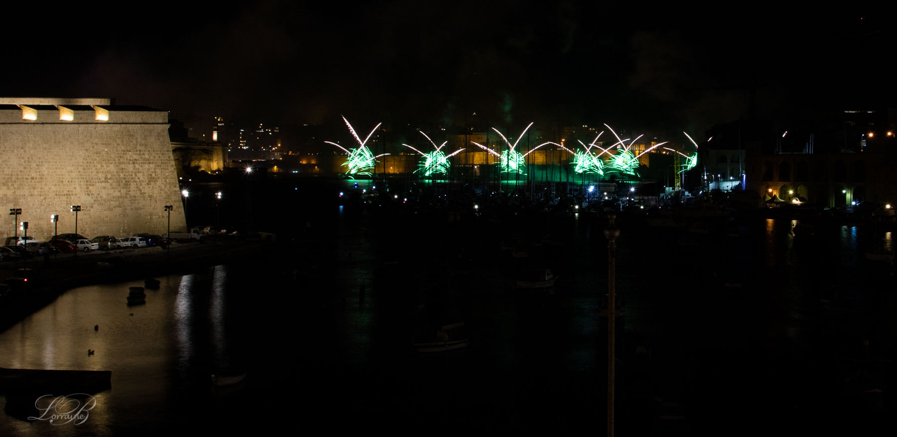 Canon EOS 5DS R + Canon EF 16-35mm F2.8L USM sample photo. Malta international firework festival photography