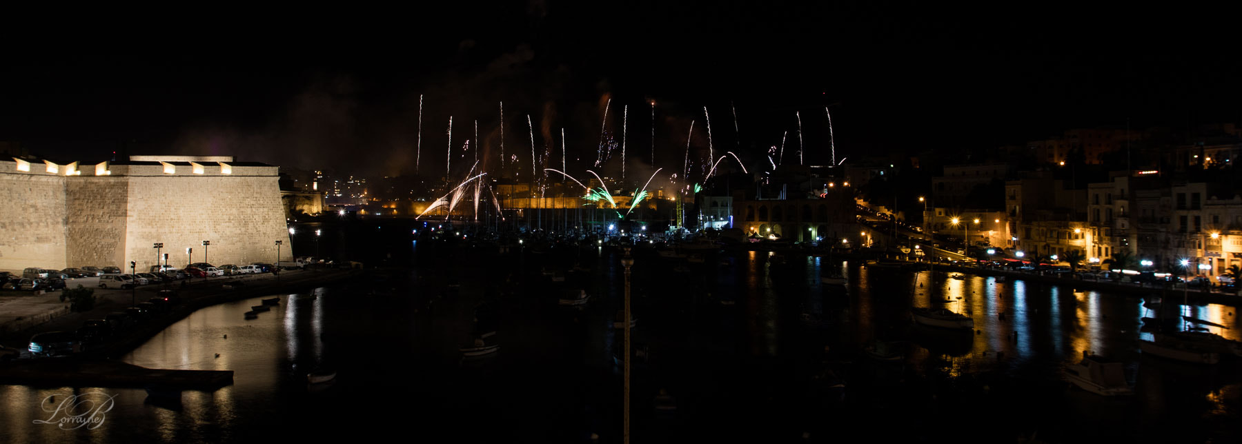 Canon EOS 5DS R + Canon EF 16-35mm F2.8L USM sample photo. Malta international firework festival photography