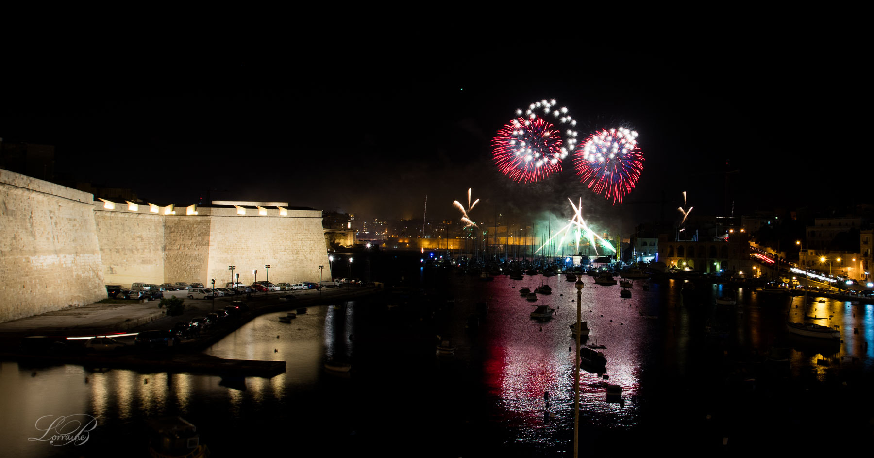 Canon EOS 5DS R + Canon EF 16-35mm F2.8L USM sample photo. Malta international firework festival photography