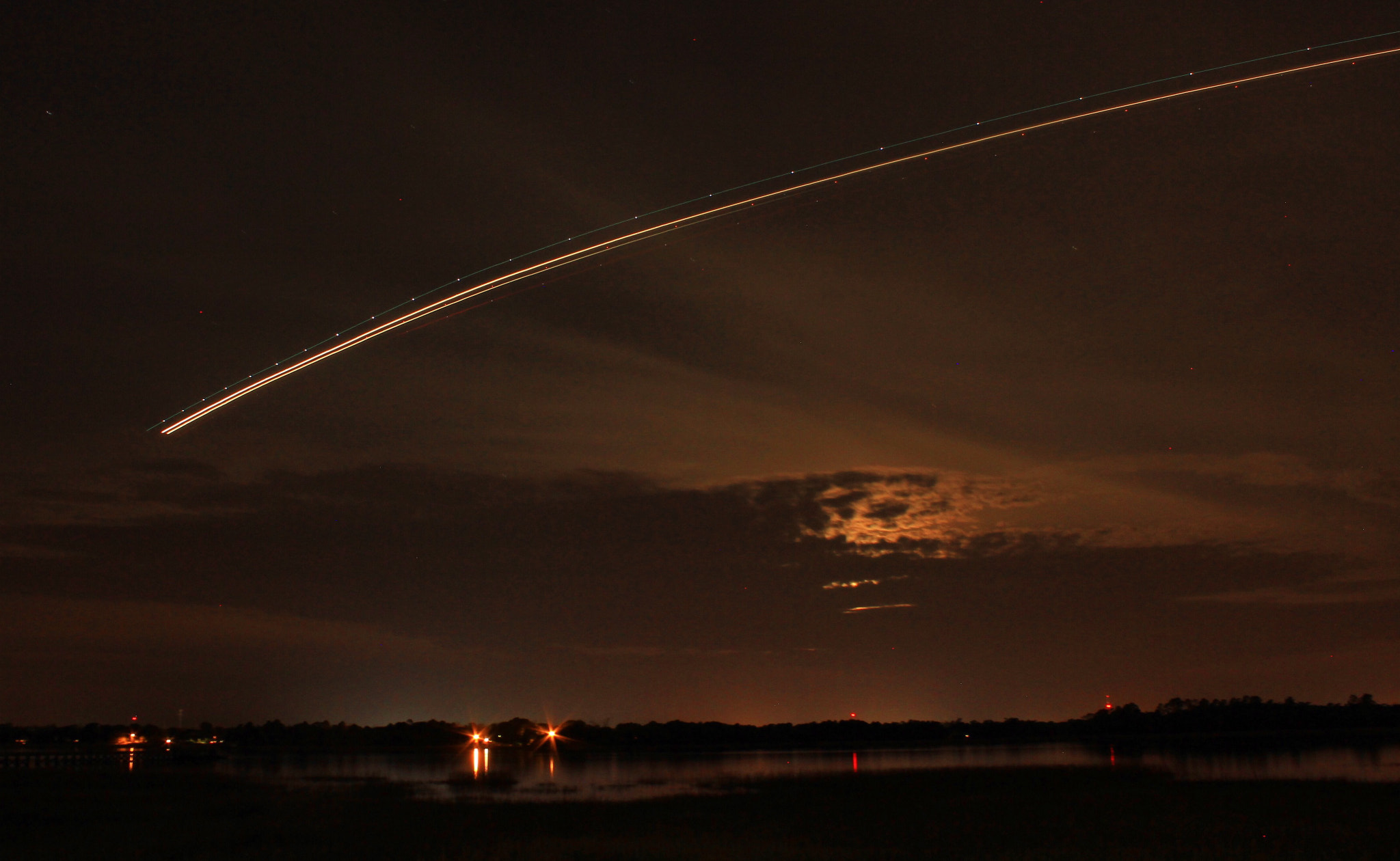 Canon EF-S 18-55mm F3.5-5.6 IS II sample photo. A light in the sky in my neighborhood in charleston, sc. photography