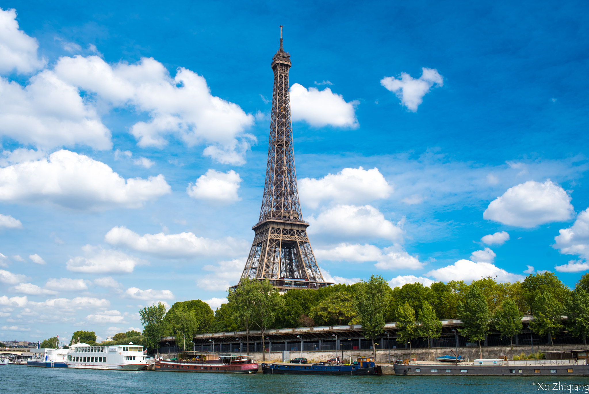 Nikon D750 + AF-S Nikkor 35mm f/1.8G sample photo. Eiffel from seine river photography