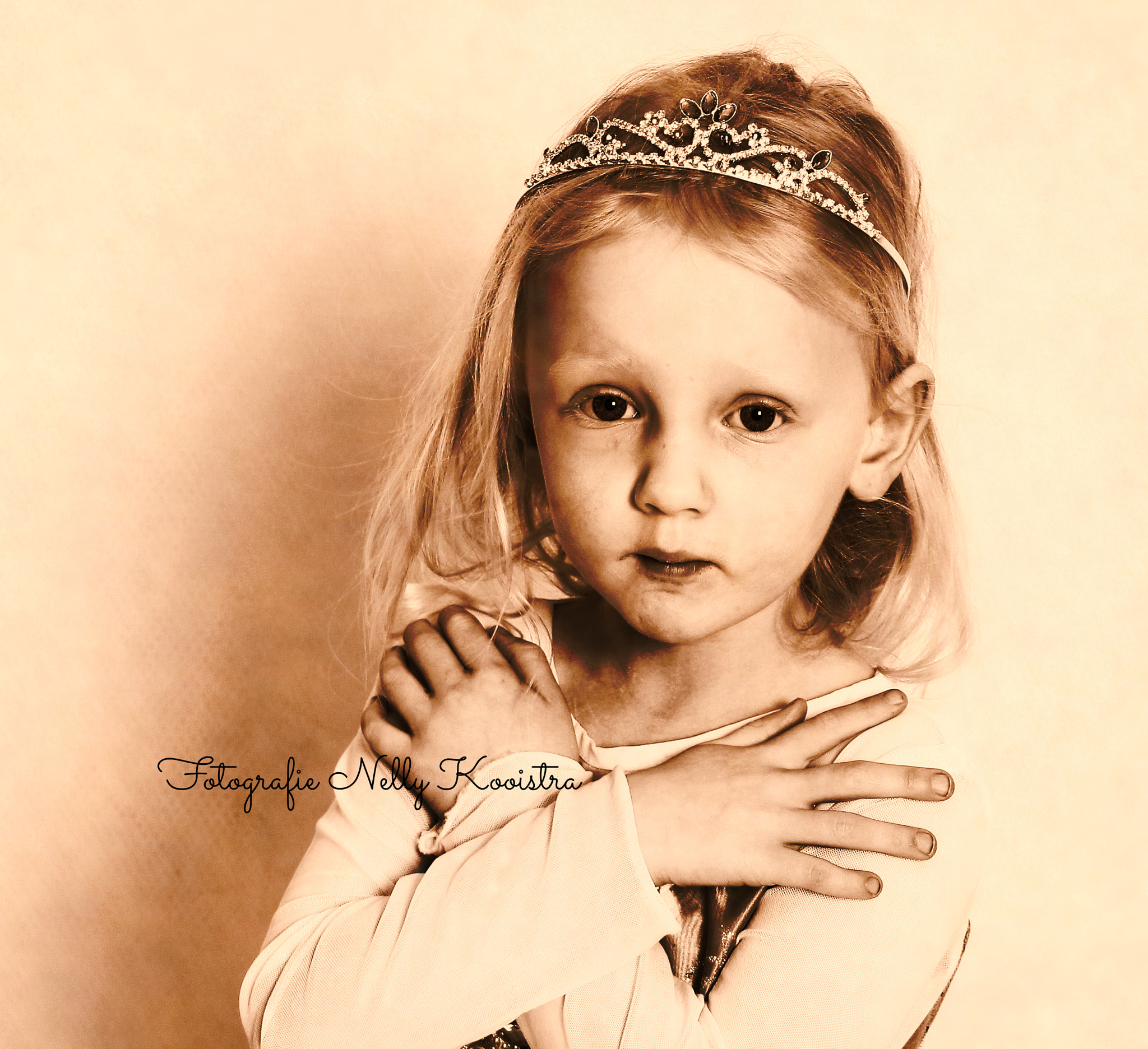 Canon EF-S 18-55mm F3.5-5.6 sample photo. Little girl photography