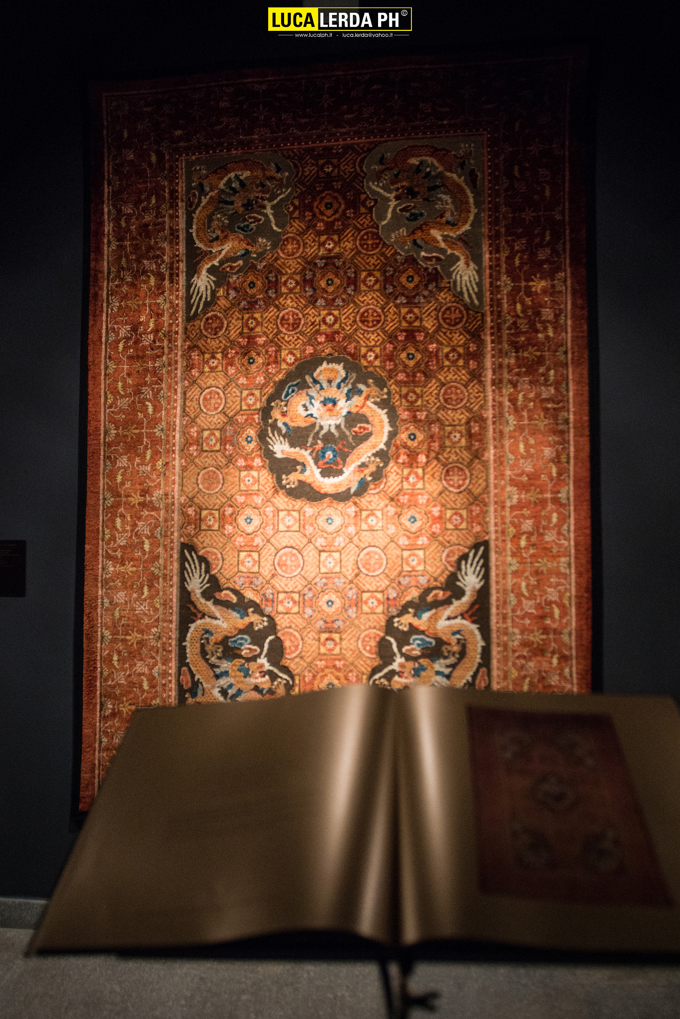 Sigma 20-40mm F2.8 sample photo. Museo di arte orientale - book & carpet photography