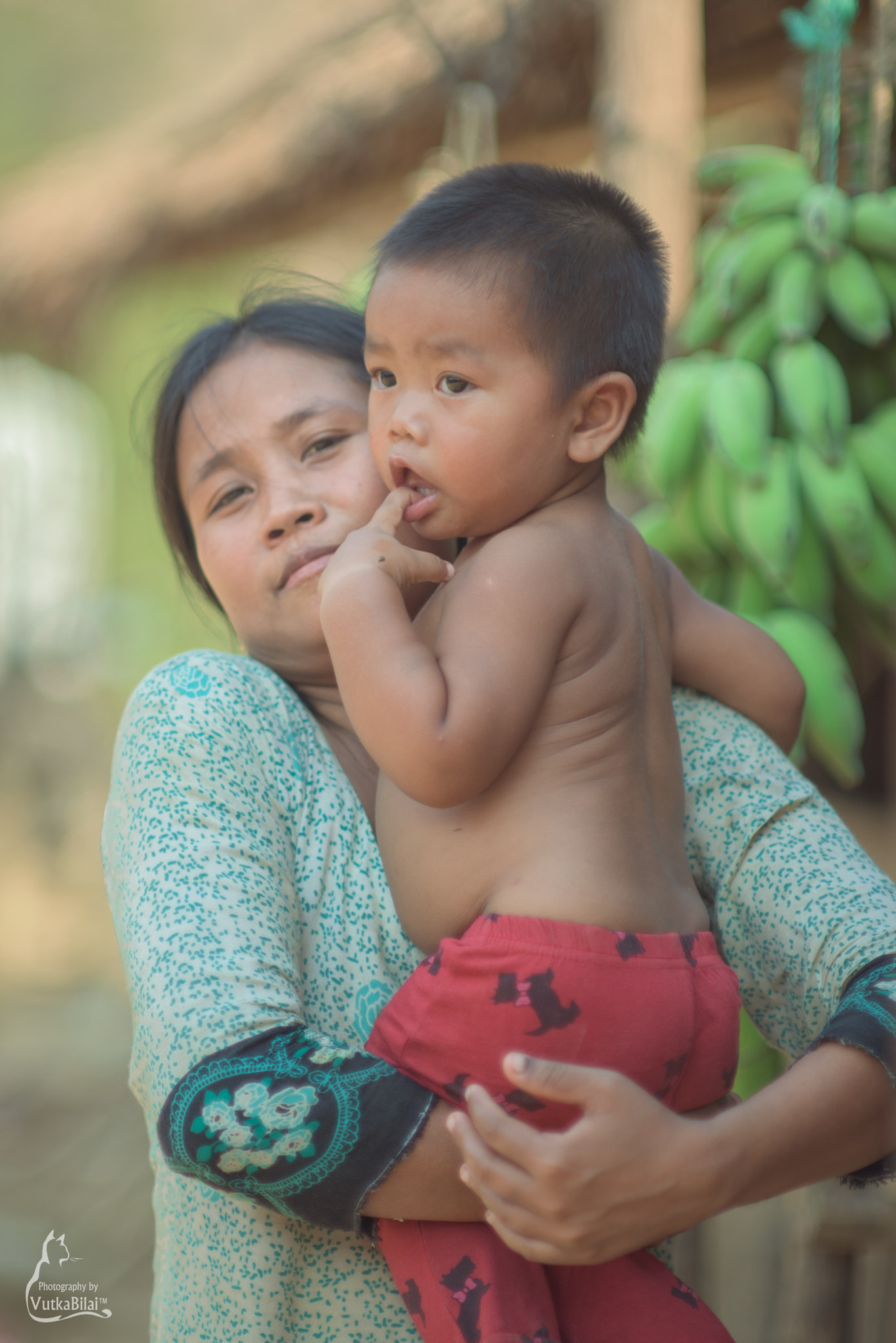 Nikon D810 + AF DC-Nikkor 135mm f/2D sample photo. Apple of her eyes photography