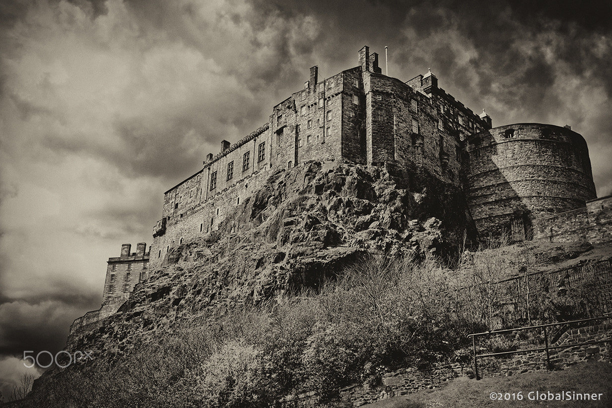 Canon EOS 550D (EOS Rebel T2i / EOS Kiss X4) sample photo. The castle on the rock photography