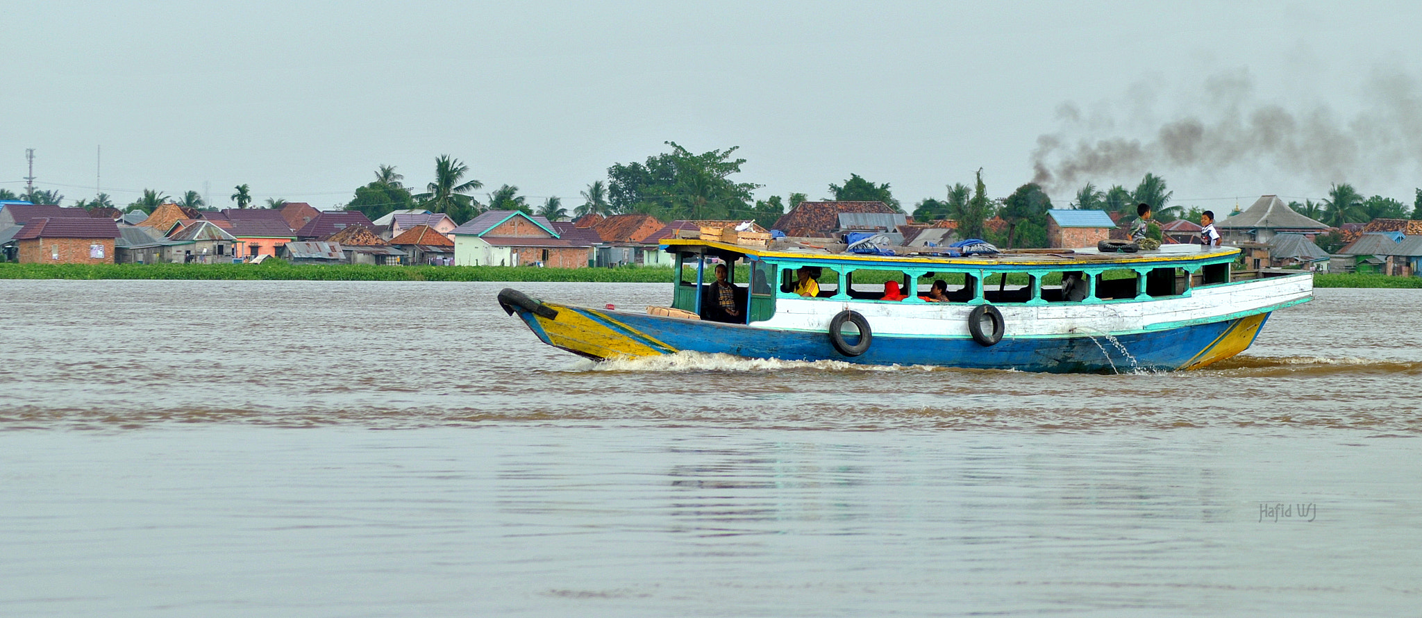 Nikon AF Nikkor 70-300mm F4-5.6G sample photo. Transport air, sungai musi photography