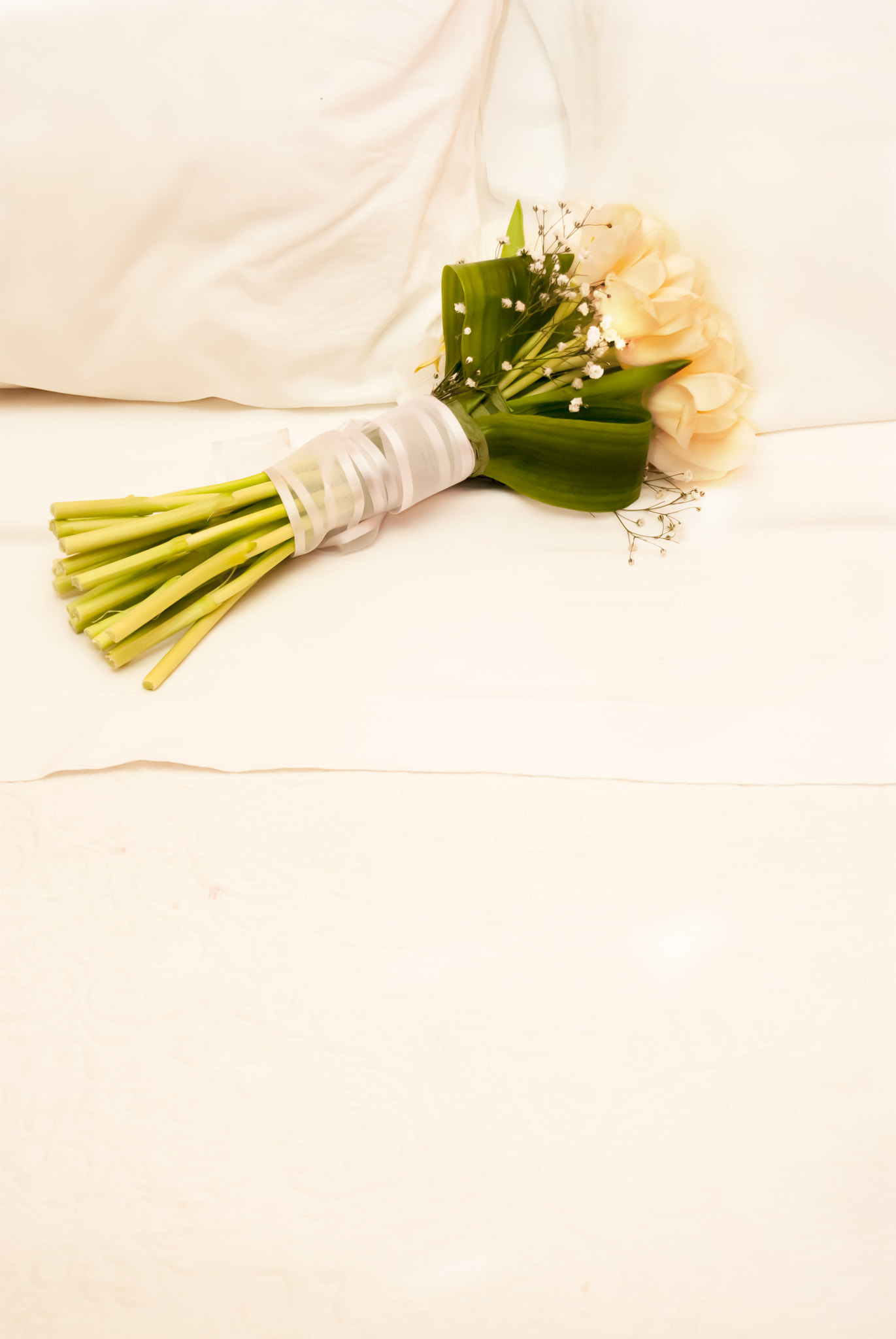 Nikon D200 sample photo. Bouquet of the bride on a double bed photography