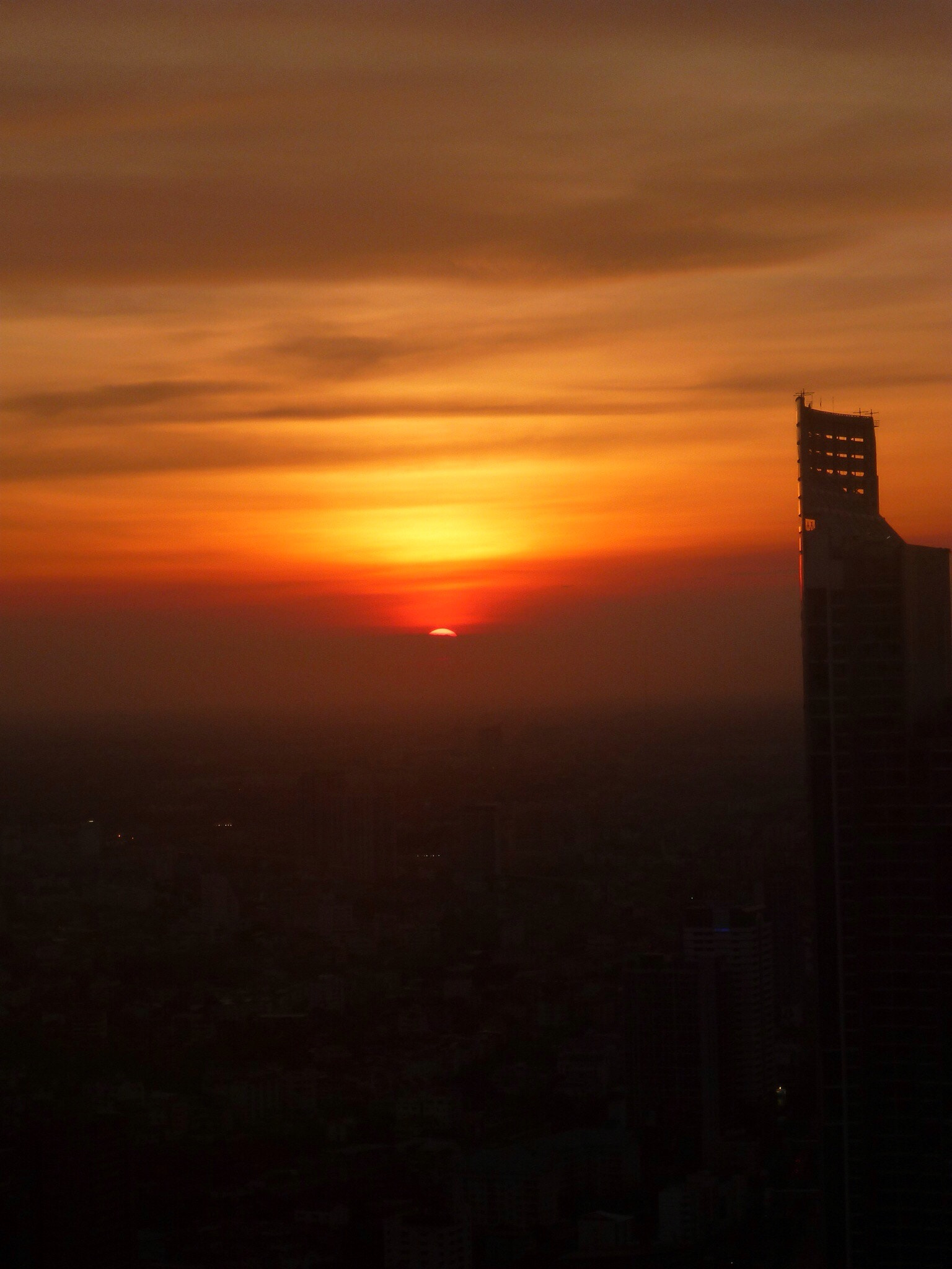 Panasonic DMC-FT3 sample photo. Sunset from skybar in  photography