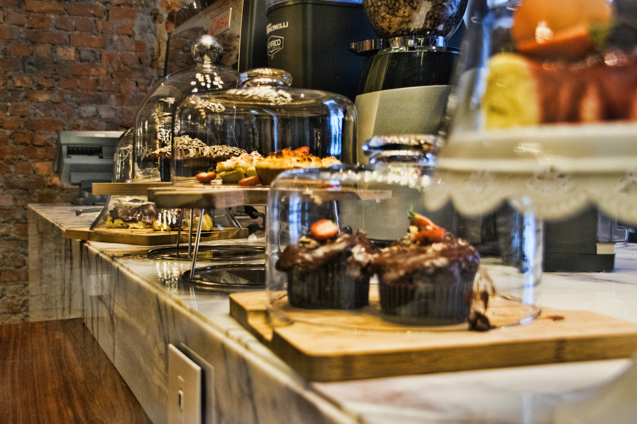 Nikon D5300 + Sigma 18-200mm F3.5-6.3 DC sample photo. Morning coffee and cake photography