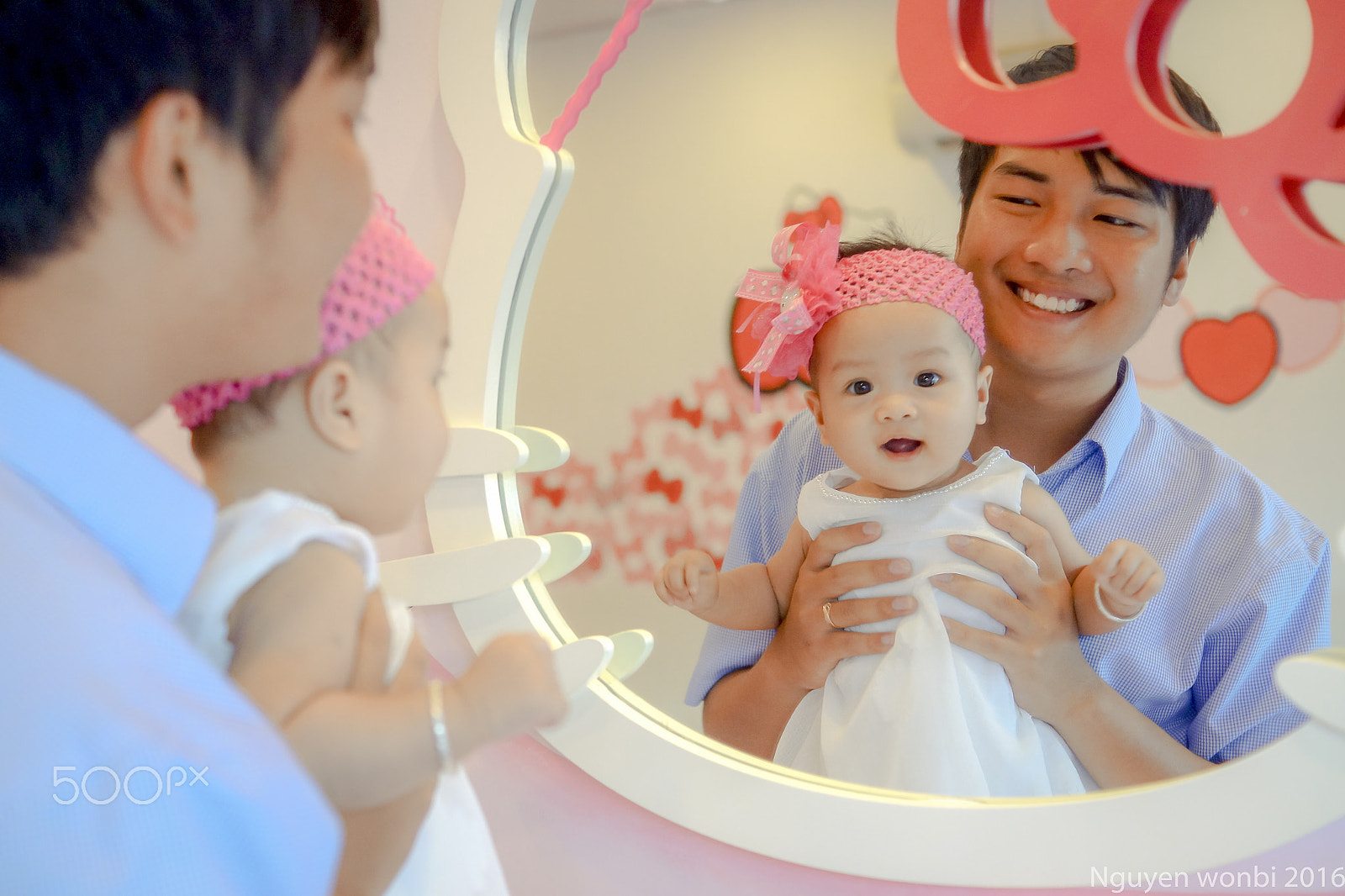 Sony SLT-A58 + Sony DT 35mm F1.8 SAM sample photo. Smiles with baby girl photography