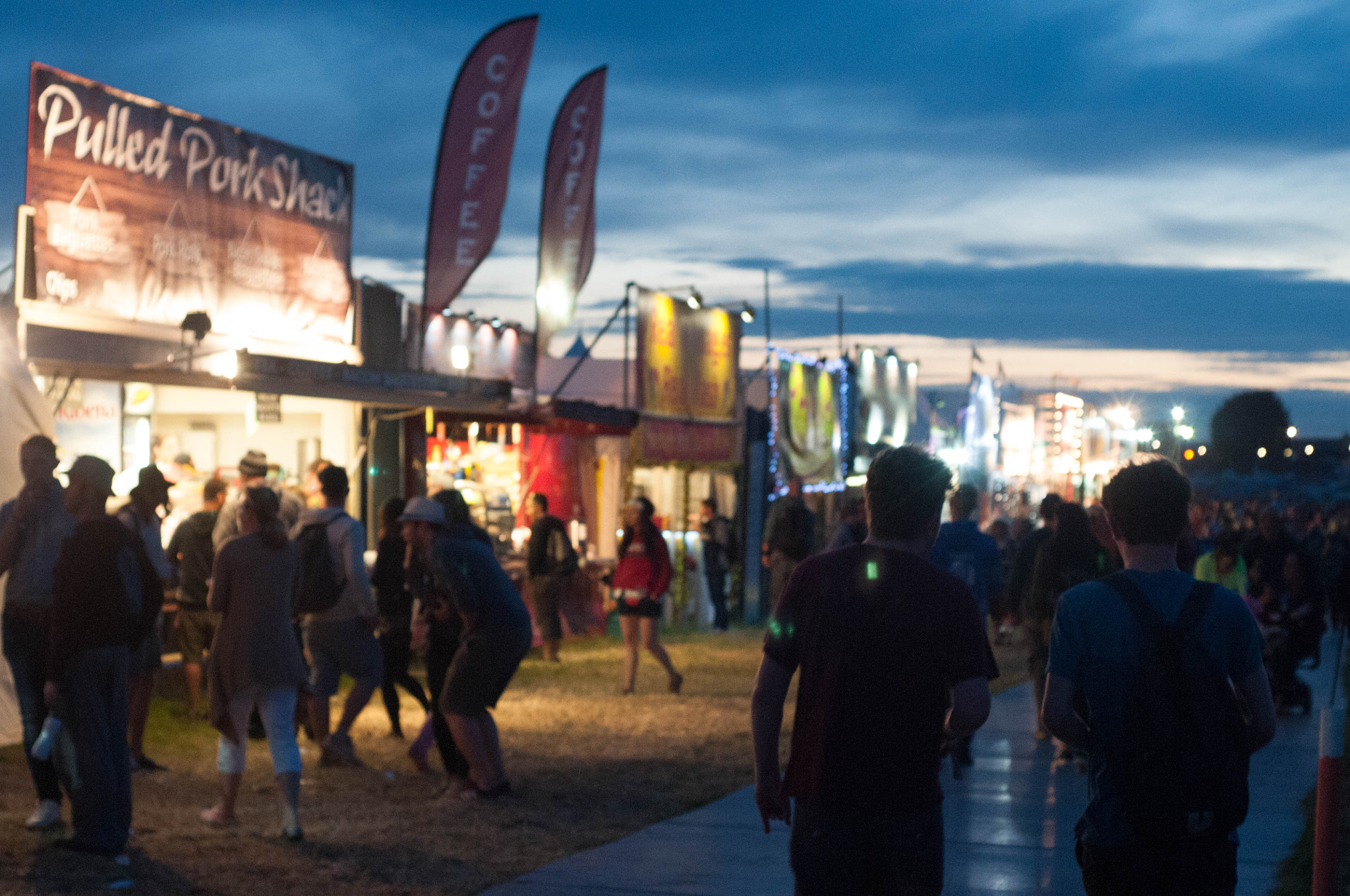 Nikon D300S + AF Nikkor 50mm f/1.8 sample photo. Sunset food @ glastonbury 2015 photography