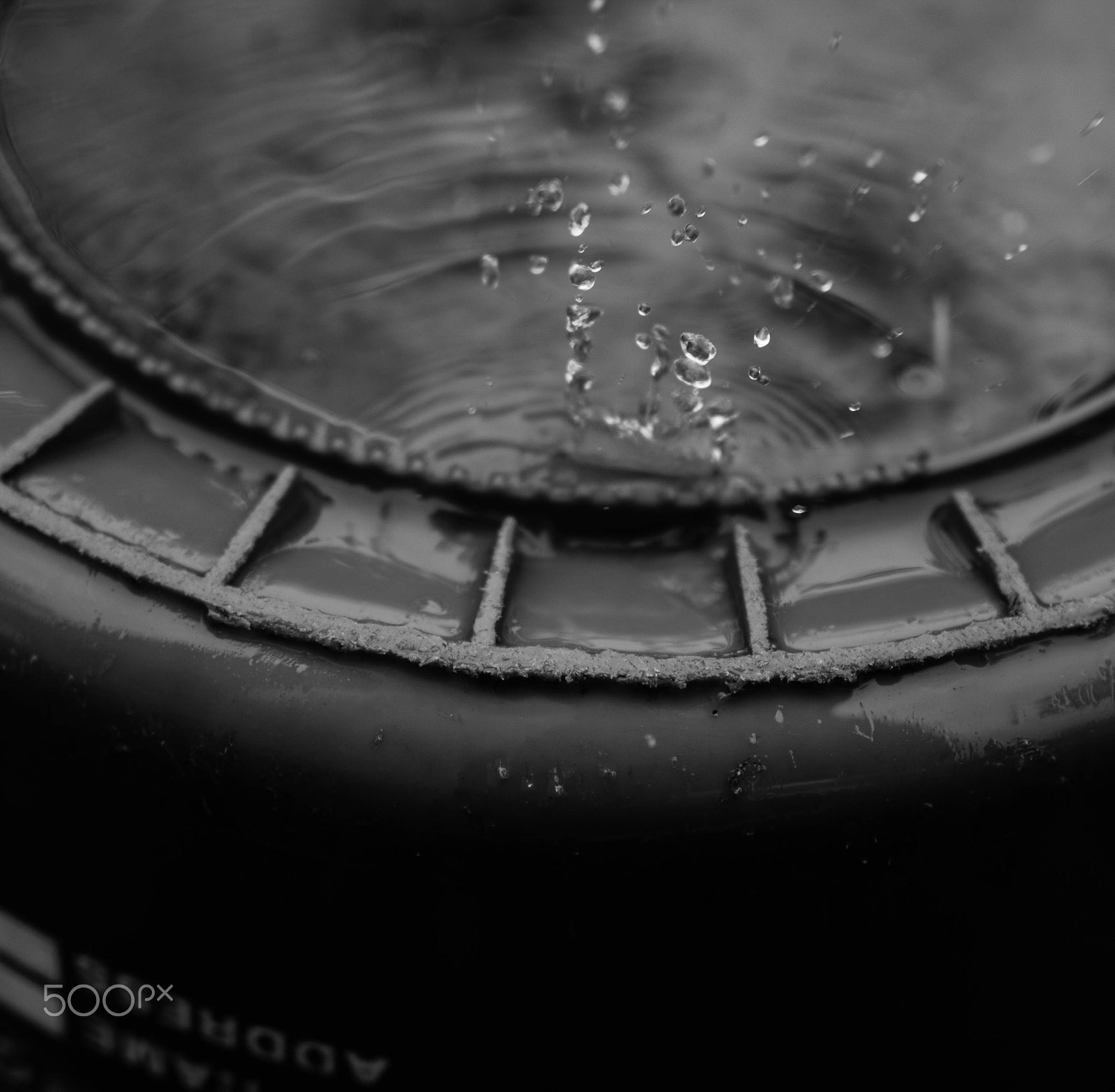 Sigma 50mm F1.4 EX DG HSM sample photo. Droplets photography
