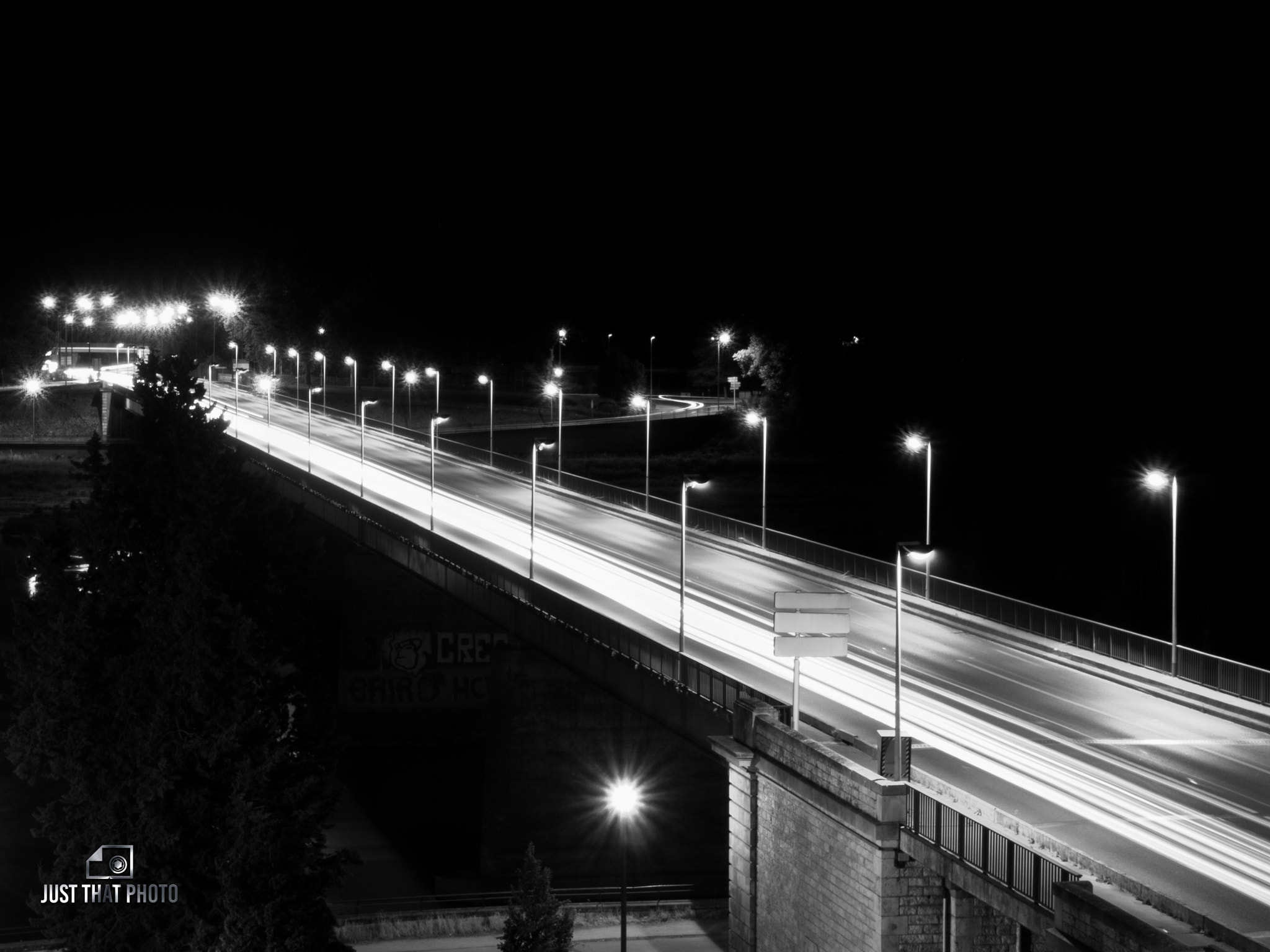 Olympus M.Zuiko Digital 14-42mm F3.5-5.6 II sample photo. Light trails photography