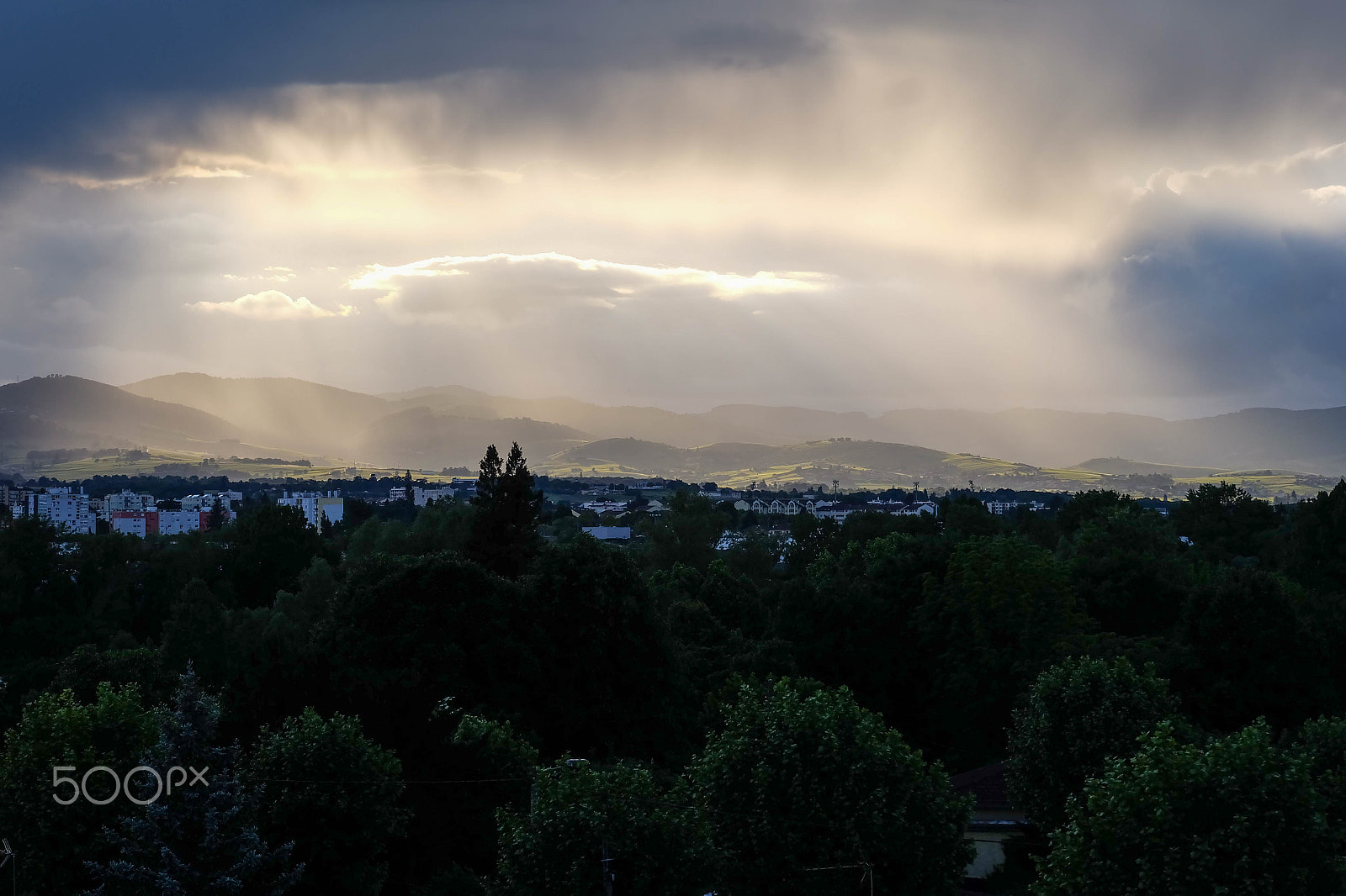 Fujifilm X-A1 + Fujifilm XC 50-230mm F4.5-6.7 OIS sample photo. Beaujolais landscape photography
