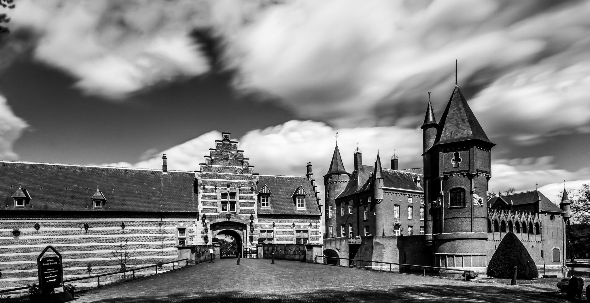 Sigma AF 10-20mm F4-5.6 EX DC sample photo. Kasteel heeswijk photography