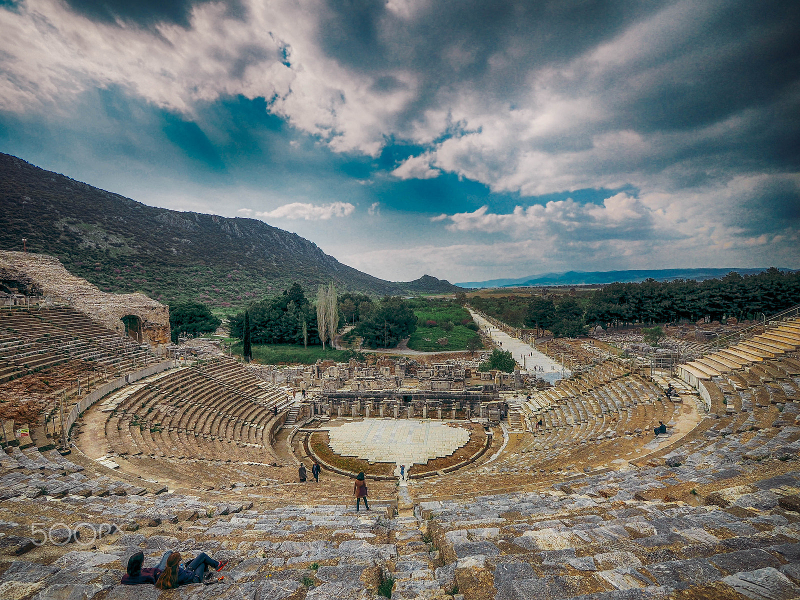 Olympus OM-D E-M1 + Panasonic Lumix G Vario 7-14mm F4 ASPH sample photo. The great theatre photography