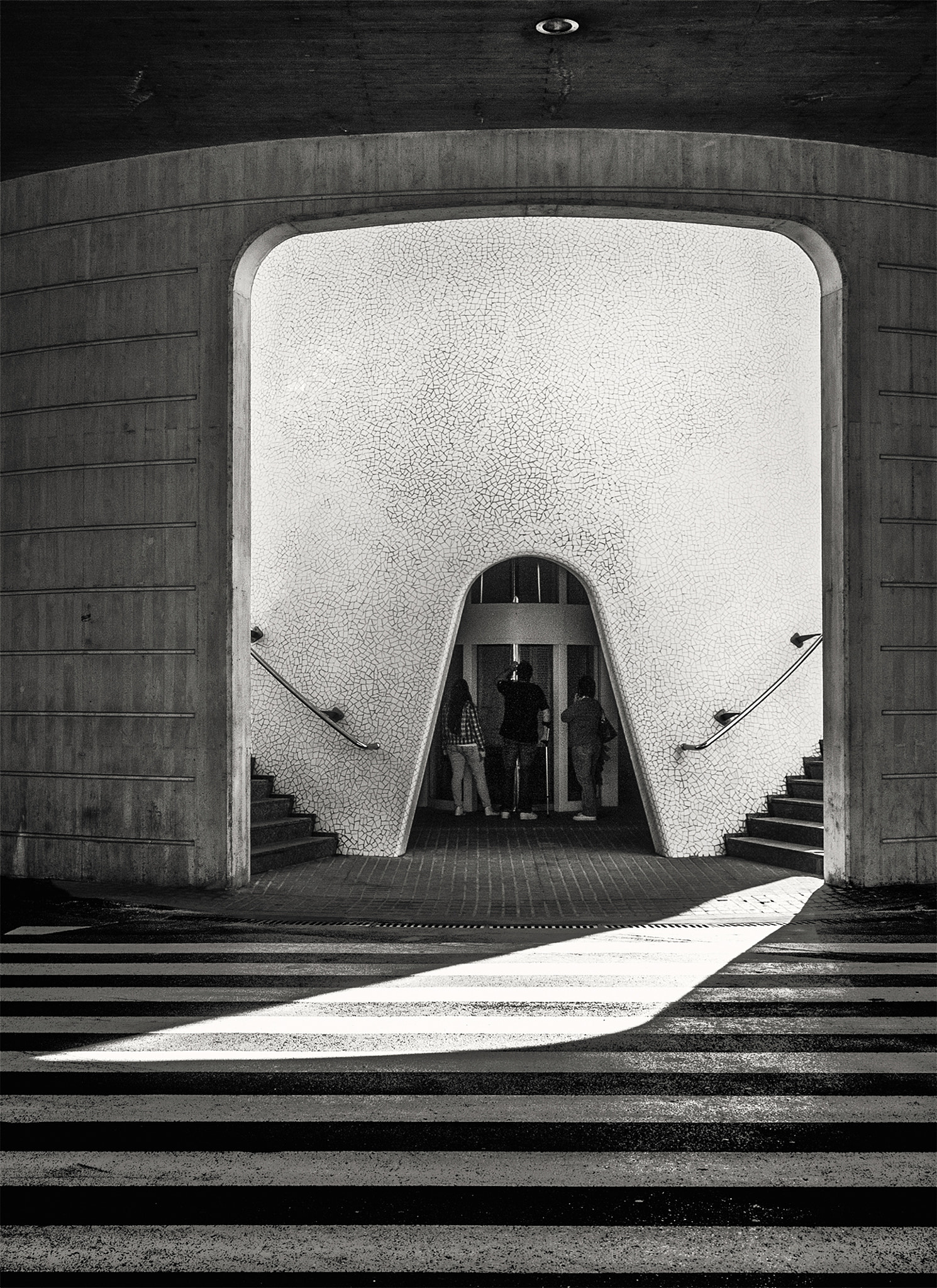 Leica Digilux 3 sample photo. 3 de mayo - paso de peatones photography