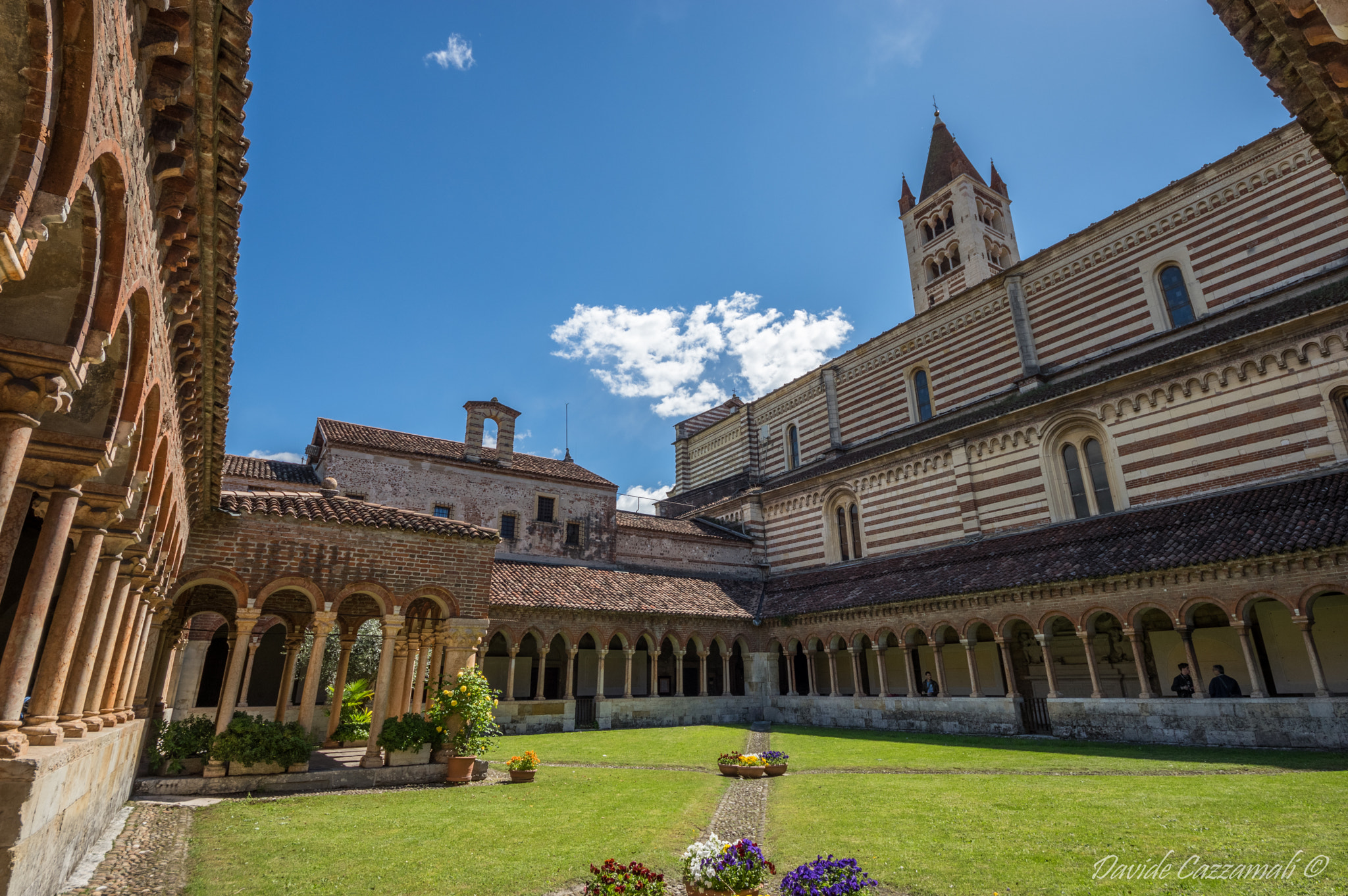 Pentax K-3 + Sigma 8-16mm F4.5-5.6 DC HSM sample photo. Chiostro di san zeno photography