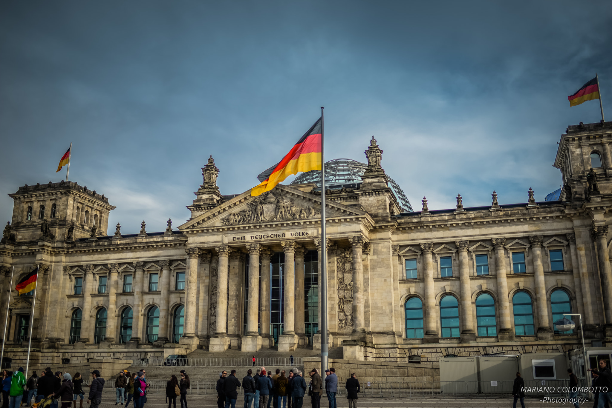 AF-S Nikkor 35mm f/1.8G sample photo. The reichstag photography