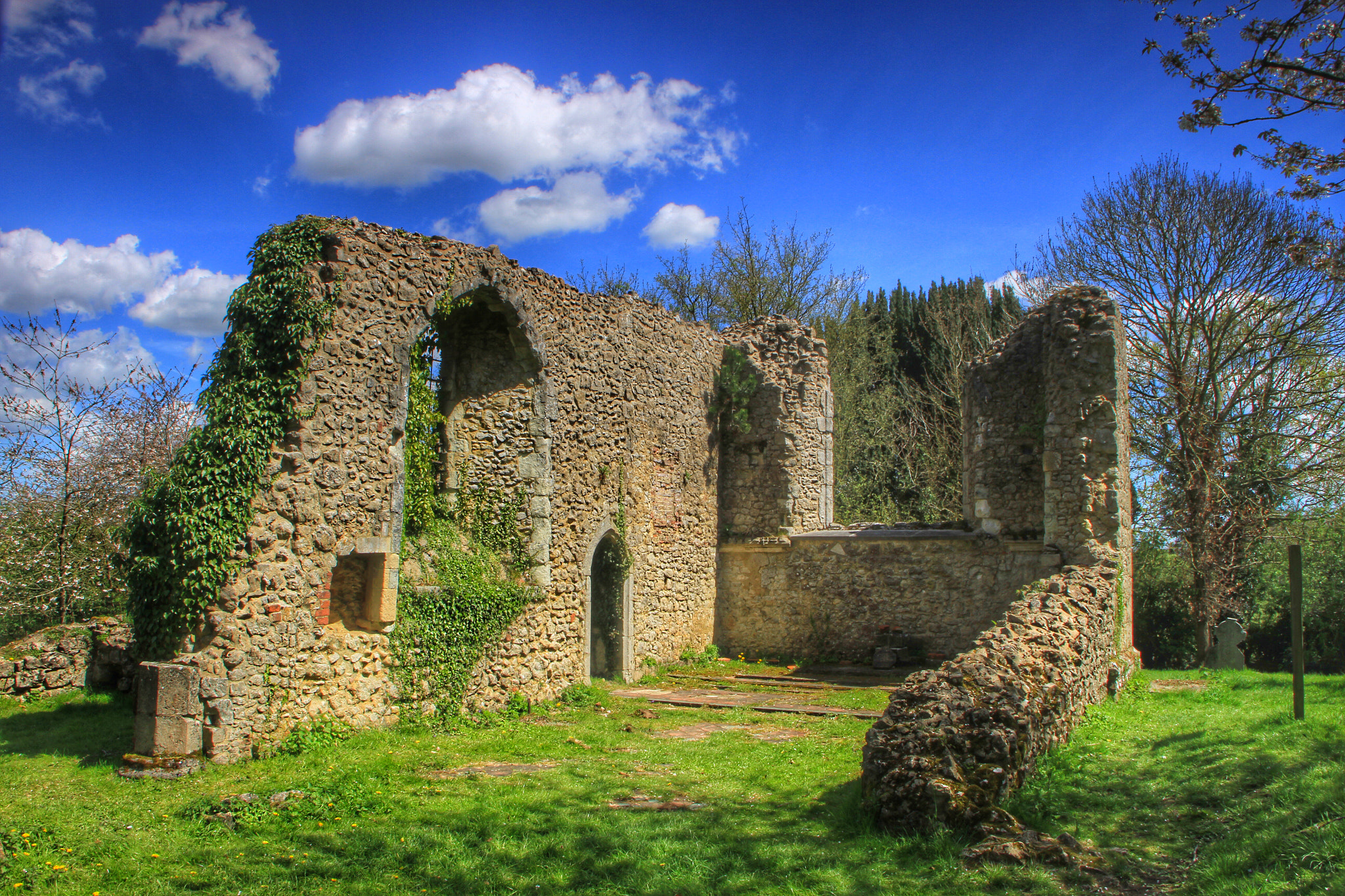 Canon EOS 7D + Canon 18-270mm sample photo. Derelict remains of st mary's church nr little chart kent photography
