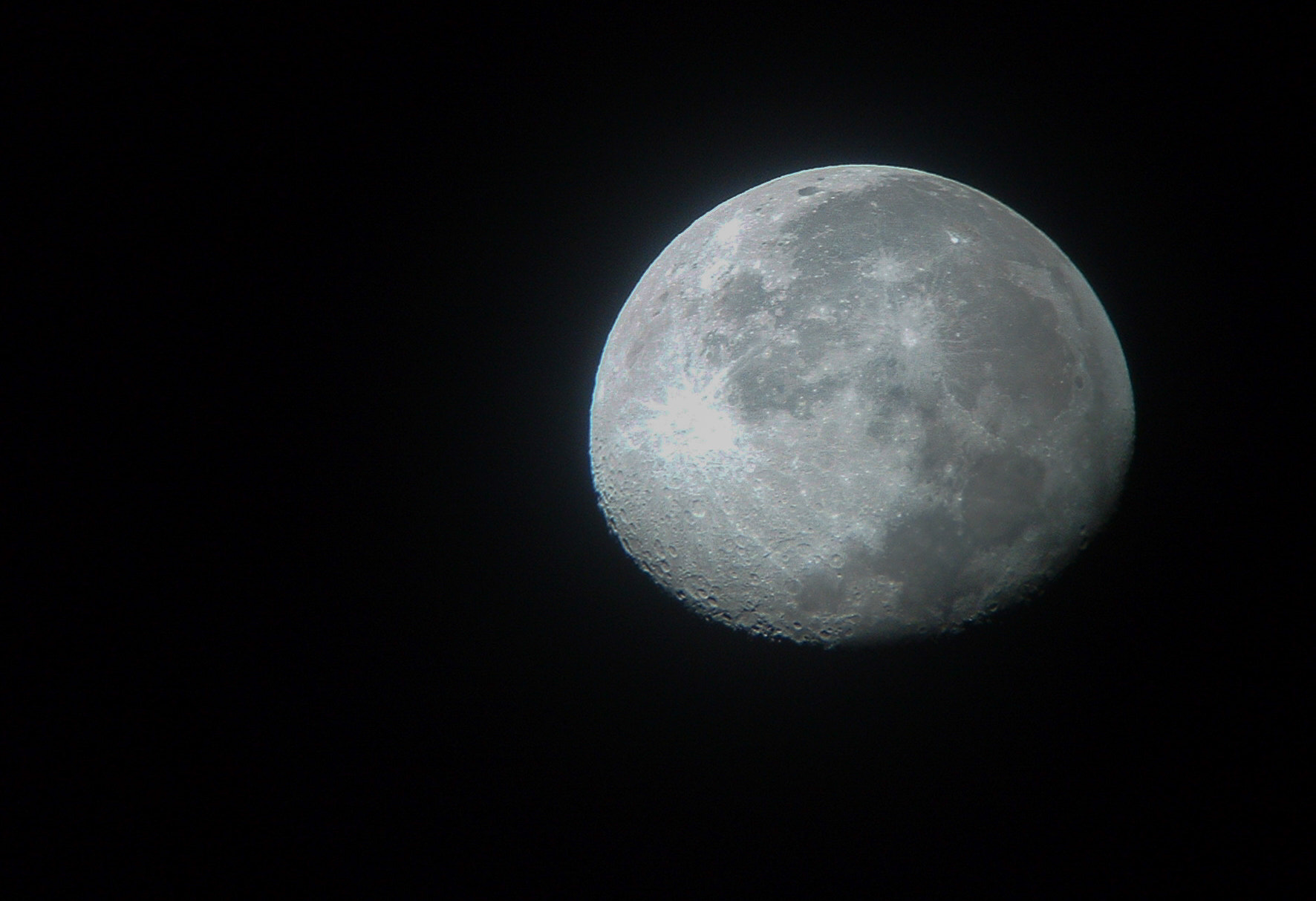 Fujifilm FinePix A303 sample photo. Moon photography