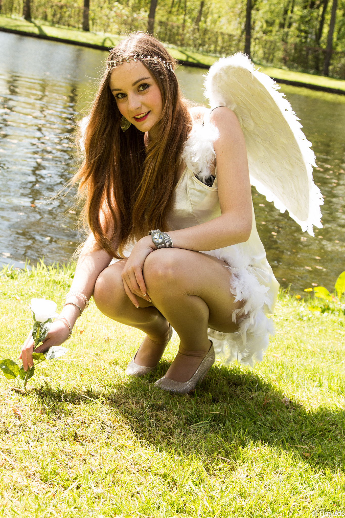 Canon EOS 100D (EOS Rebel SL1 / EOS Kiss X7) + Canon EF 24-105mm F4L IS USM sample photo. Jade outdoor shoot (angel) photography