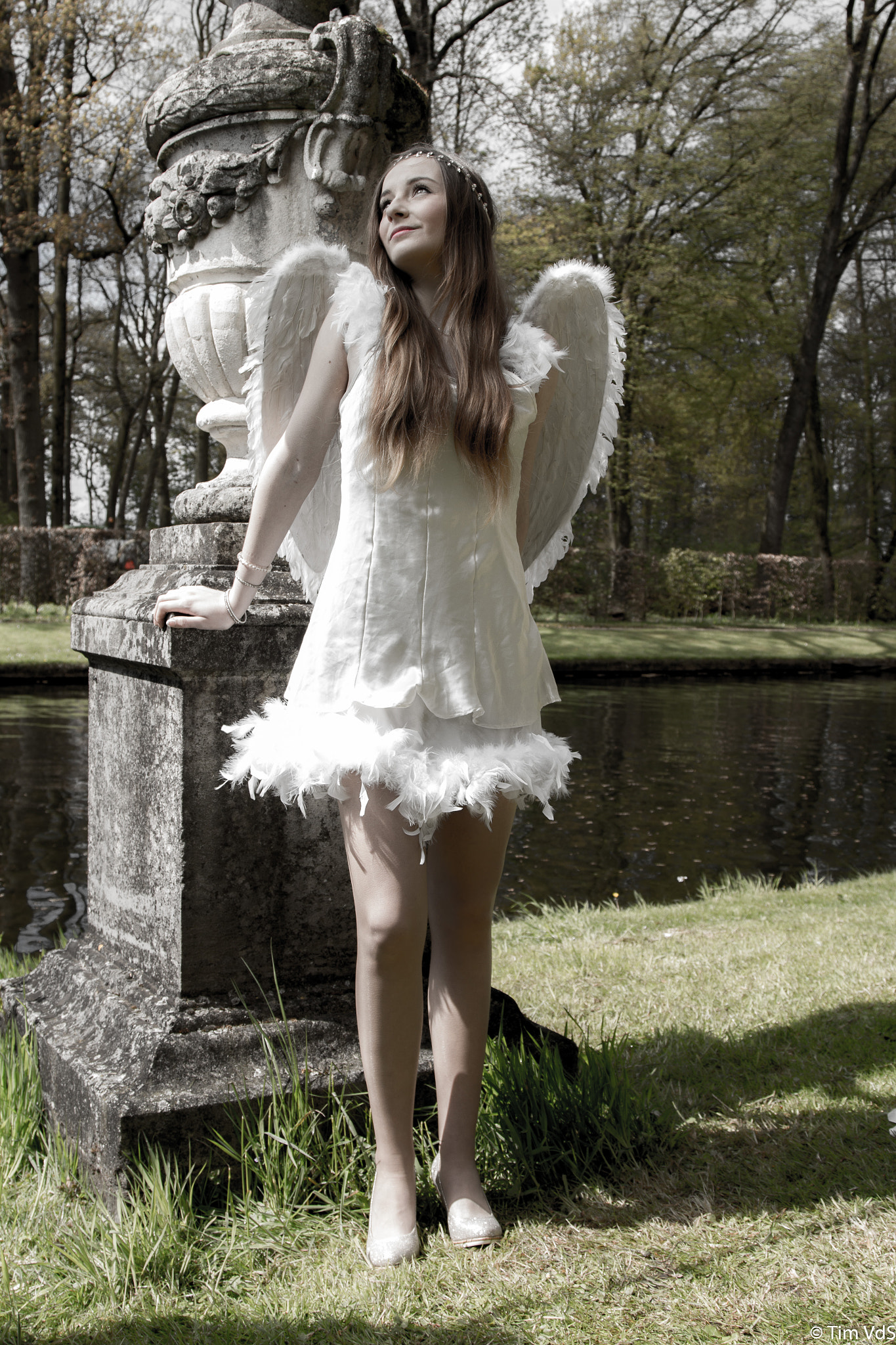 Canon EOS 100D (EOS Rebel SL1 / EOS Kiss X7) + Canon EF 24-105mm F4L IS USM sample photo. Jade outdoor shoot (angel) photography