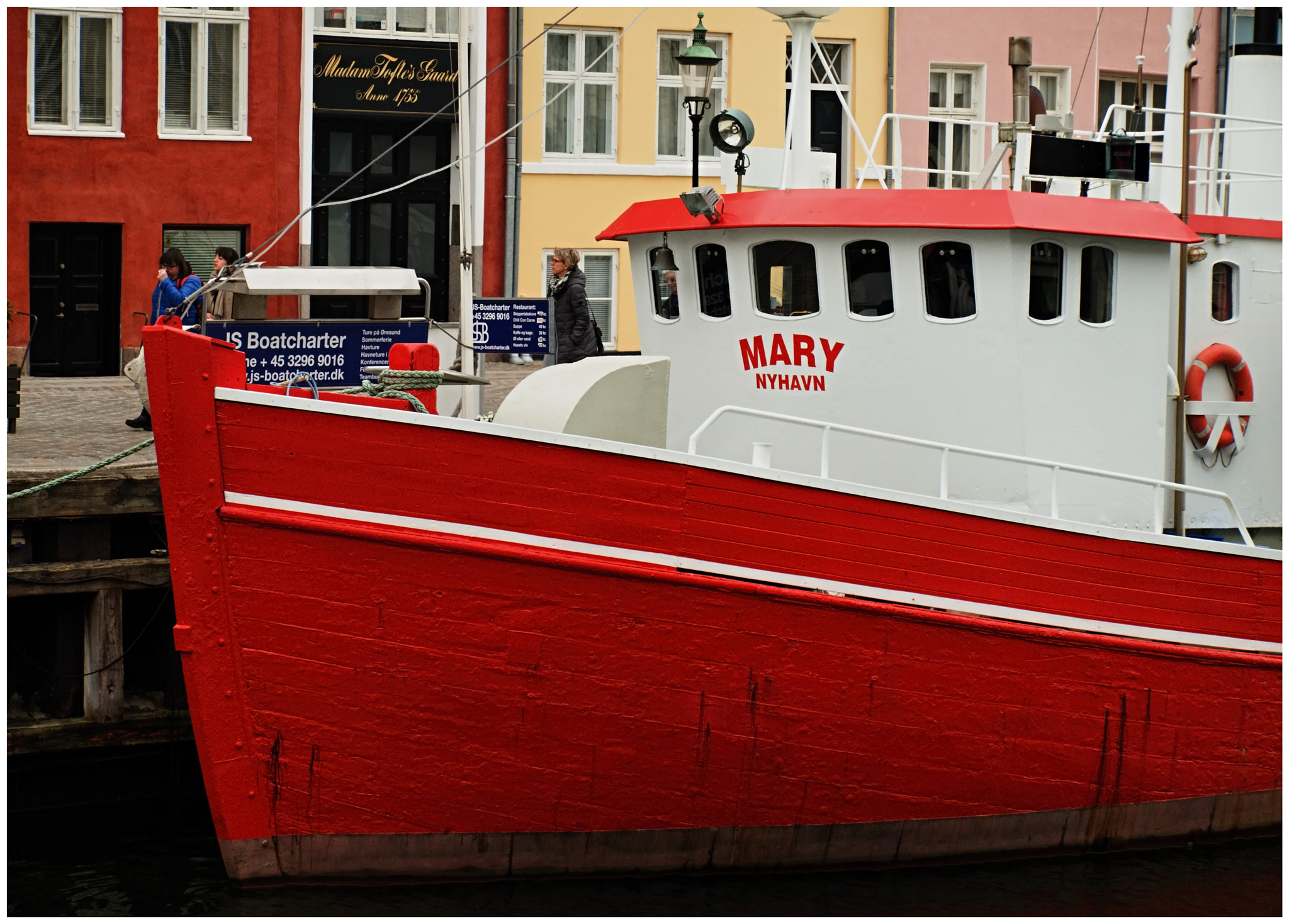 40.00 - 150.00 mm f/4.0 - 5.6 sample photo. The red boat... photography