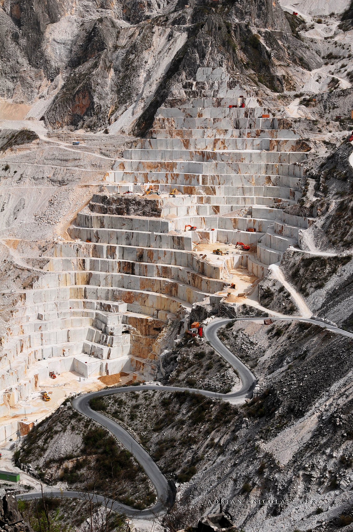 Nikon AF-S Nikkor 16-35mm F4G ED VR sample photo. Carrara  amphitheater photography